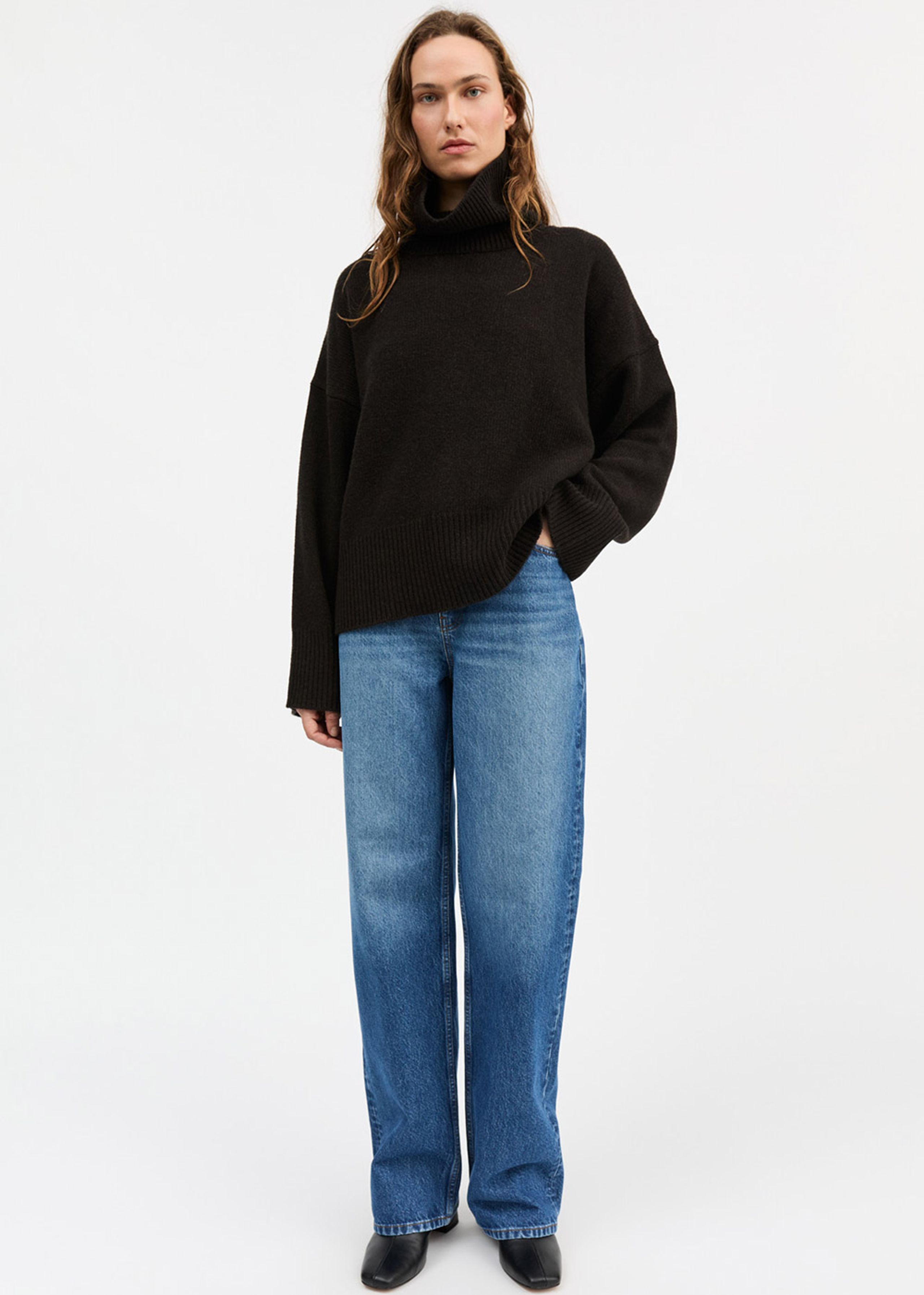 Skall Studio - Knit - Silene T-neck - Deep Brown