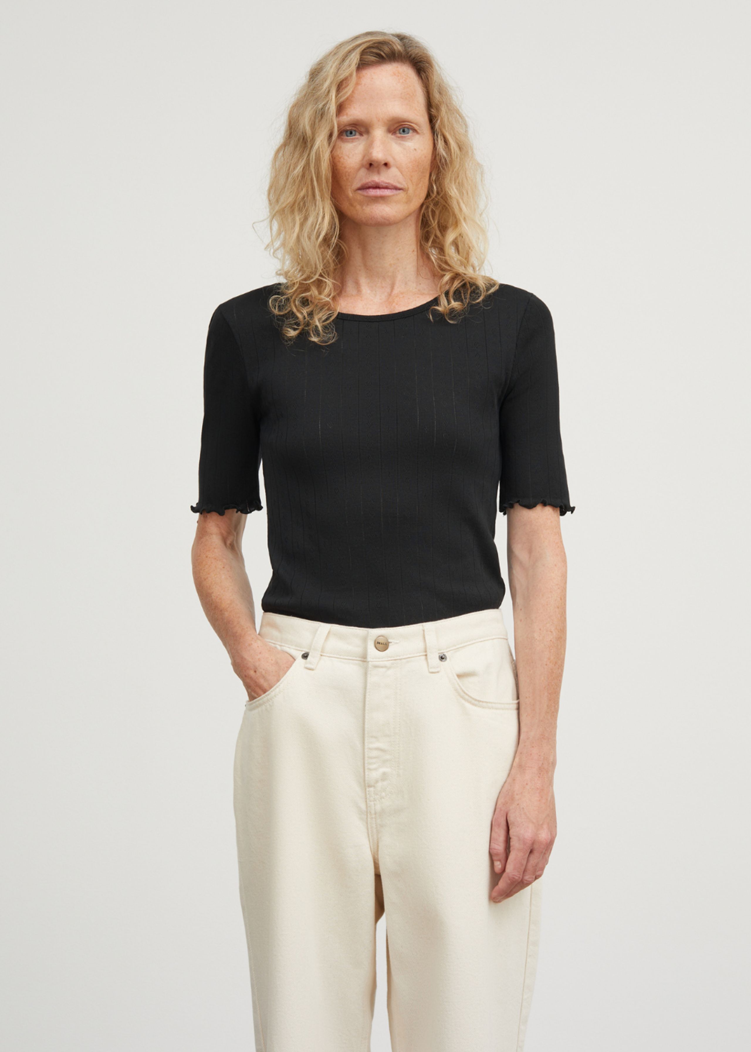 Skall Studio - T-shirt - Edie Tee - Black