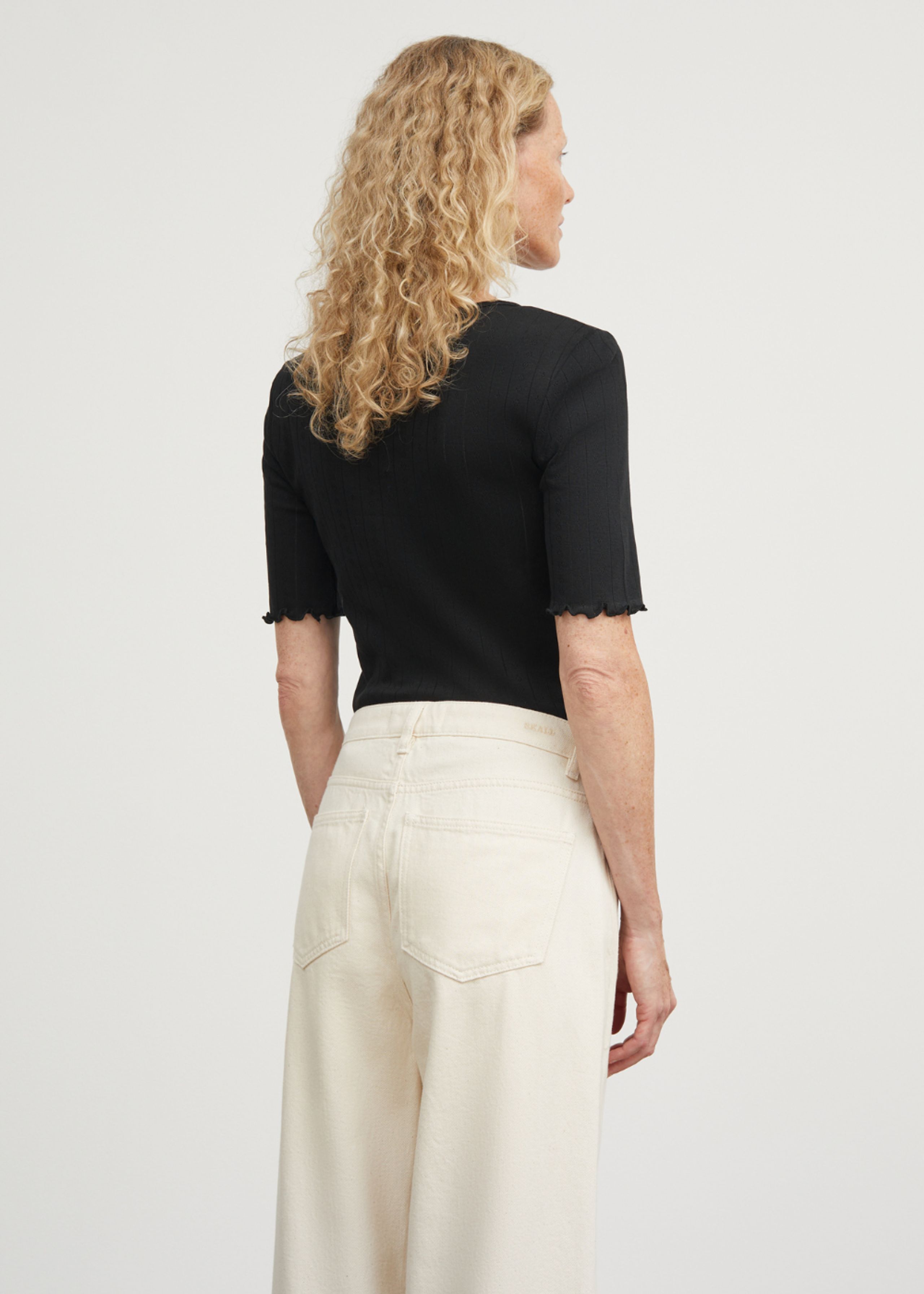 Skall Studio - T-shirt - Edie Tee - Black