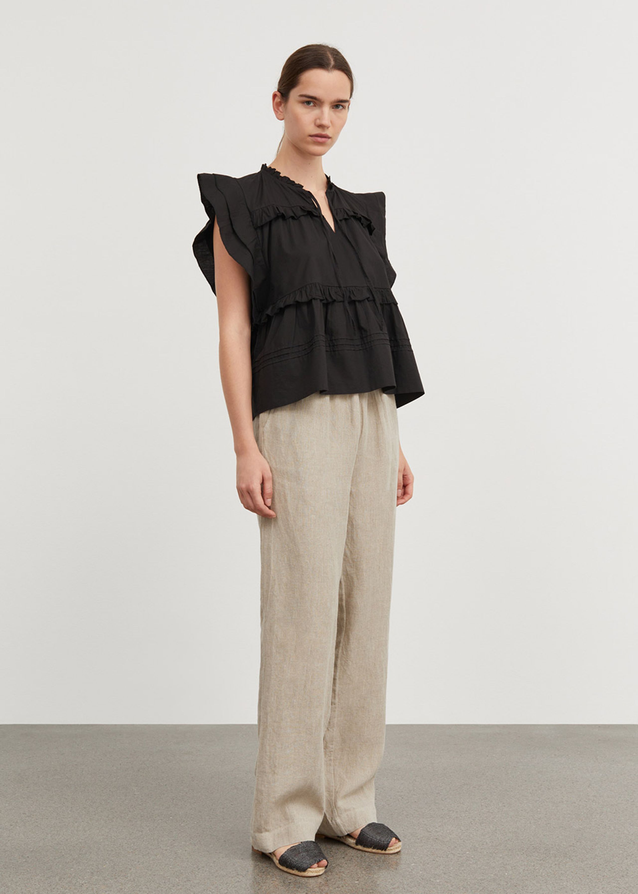 Skall Studio - Top - Gaya Top - Black