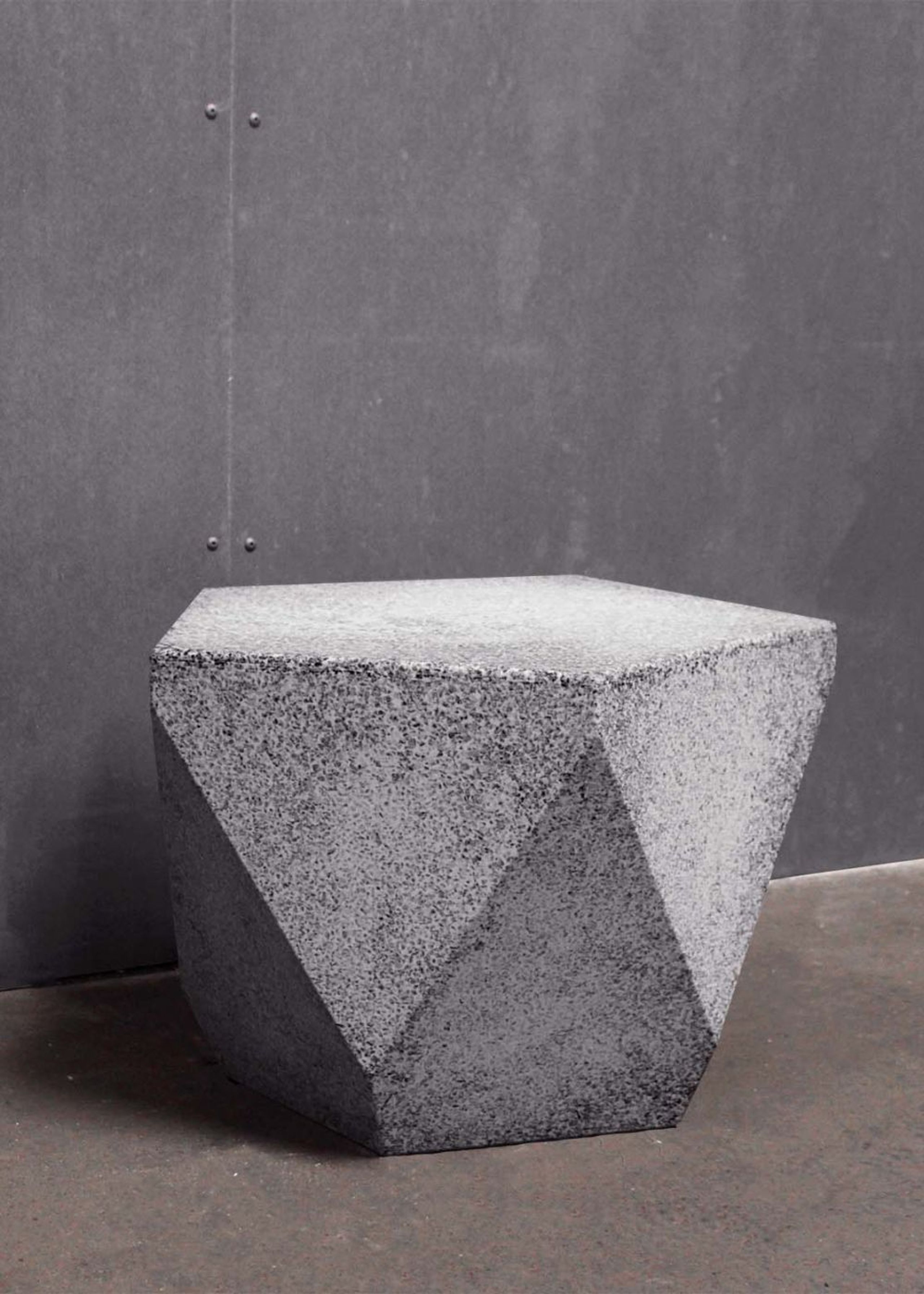 SMALLrevolution - Table - ANNIE TABLE - WINTER