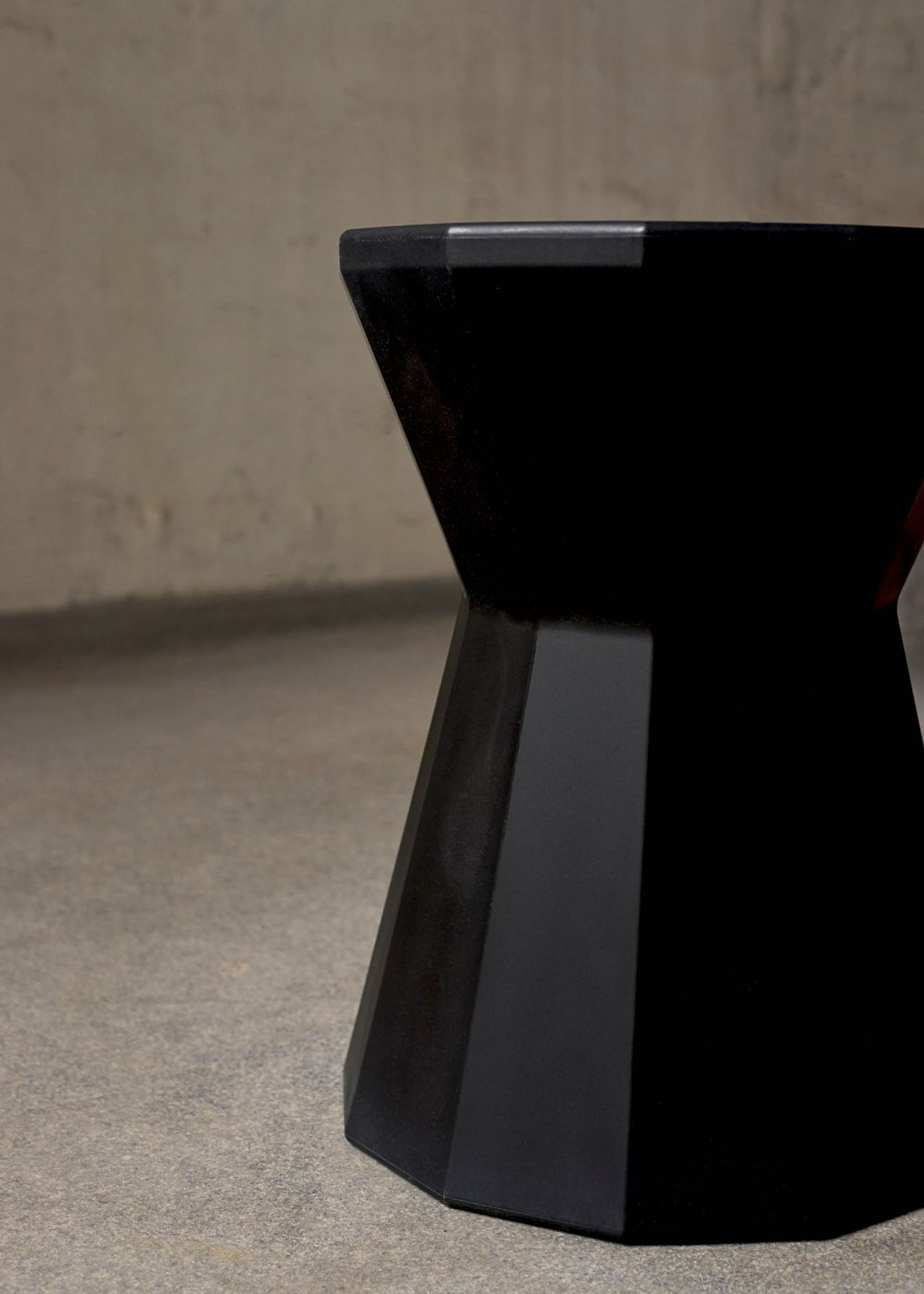 SMALLrevolution - Stool - MABEL - PANTHER