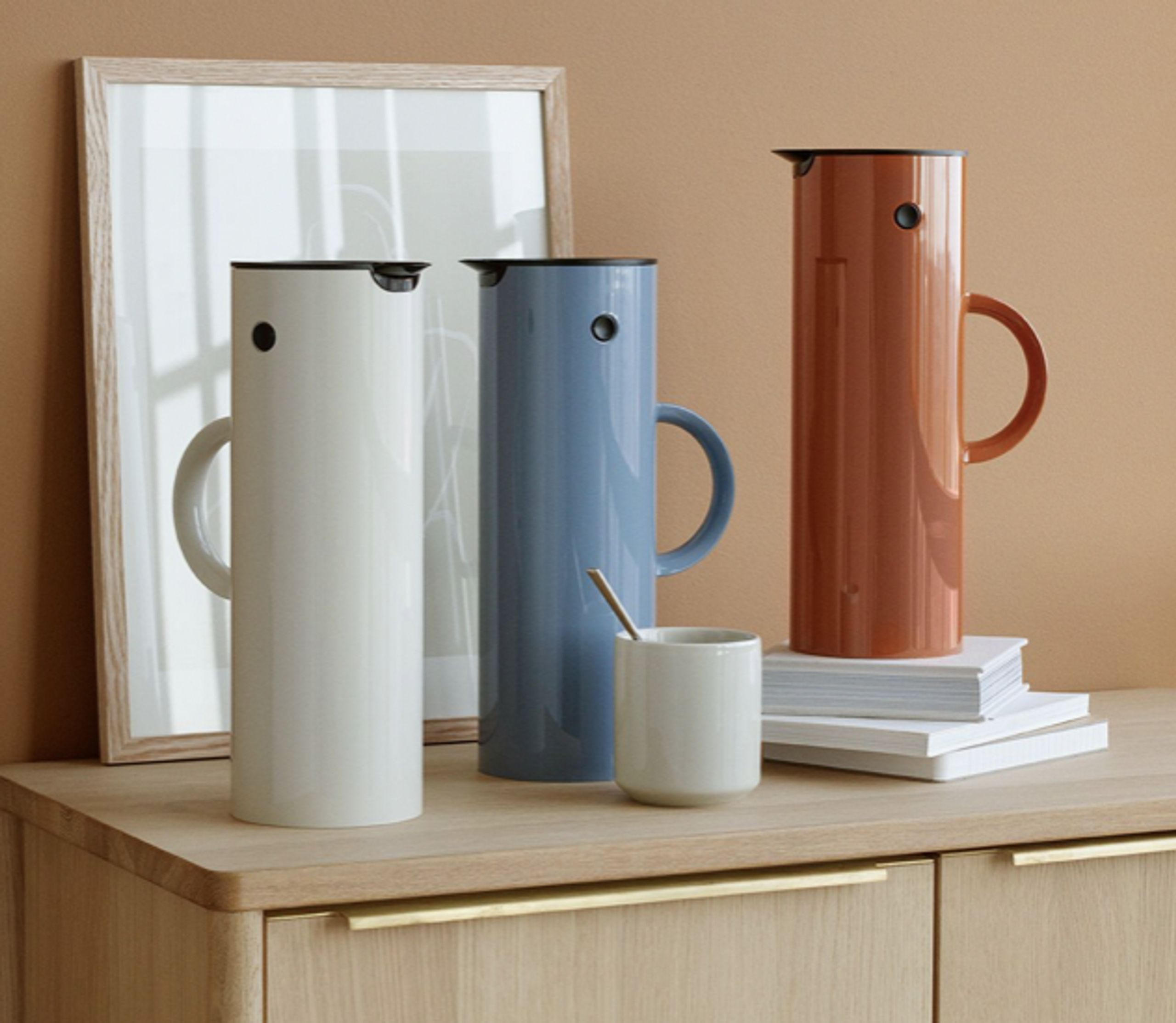 Stelton - Garrafa térmica - EM77 Vacuum Jug 1 L - Black