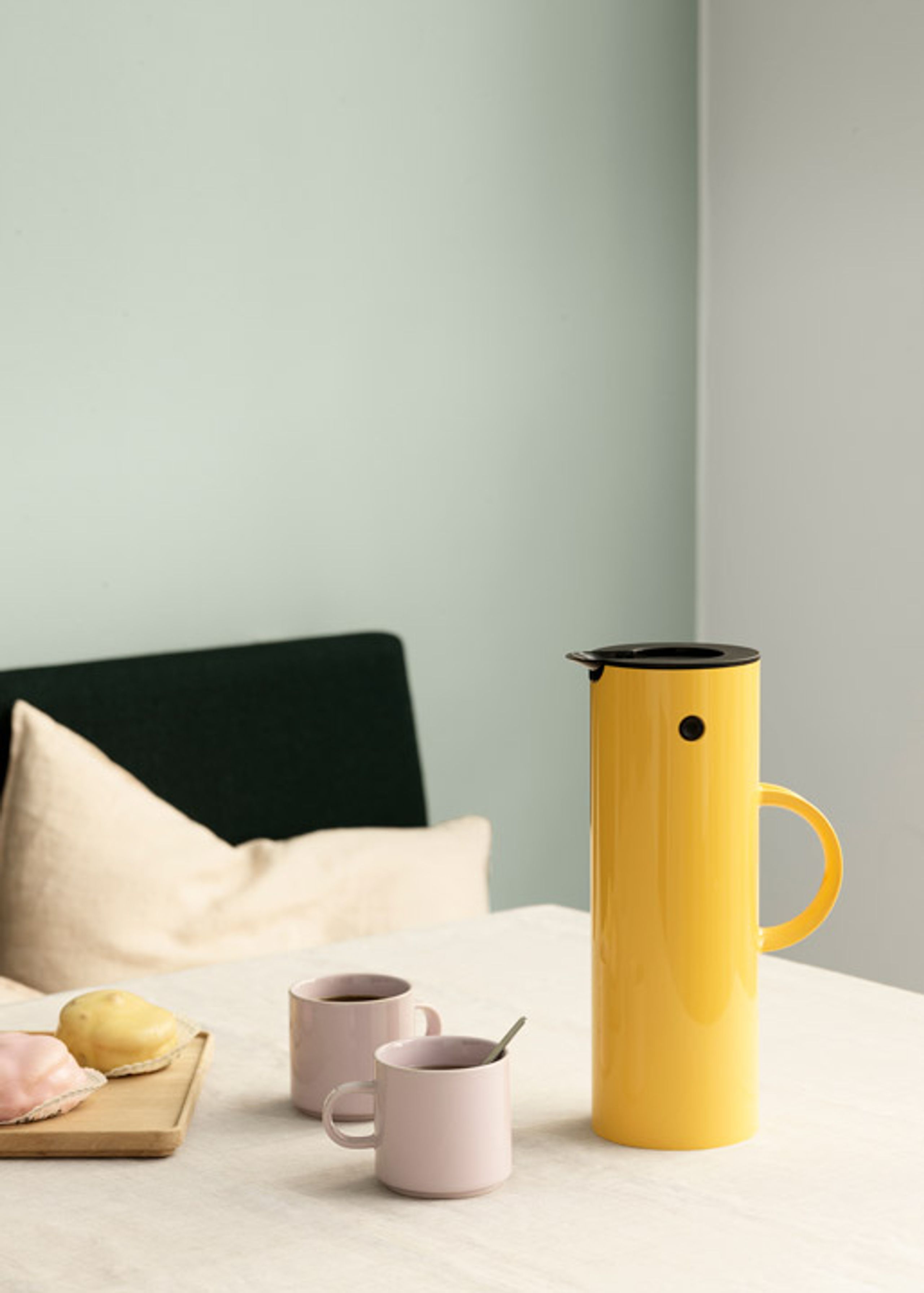 Stelton - Thermos - EM77 Vacuum Jug 1 L - Soft Sand