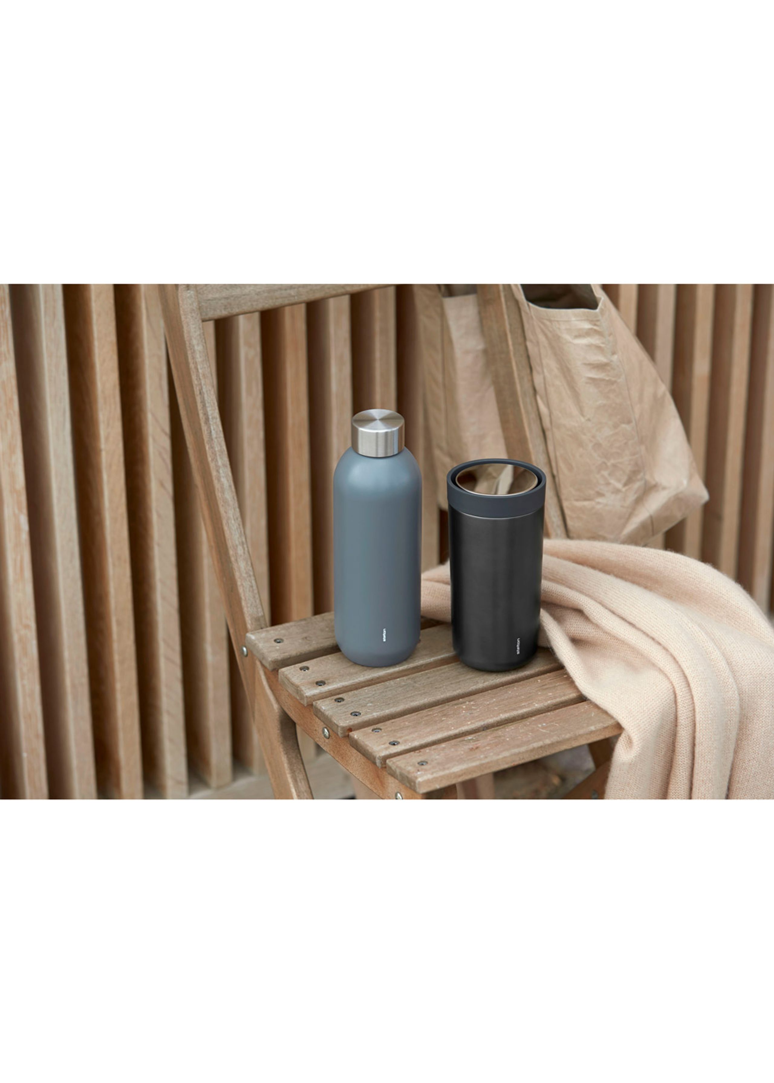 Stelton - Termohrnek - To Go Click Vacuum Insulated Cup 0.4 L - Soft Sand