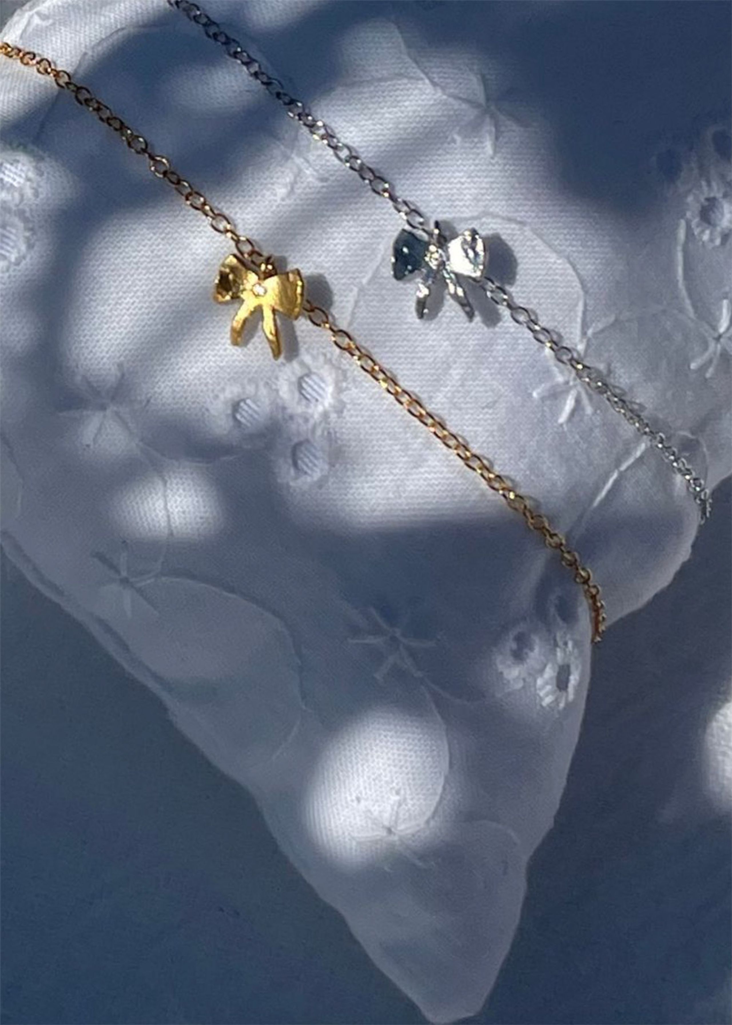 Stine A - Armband - Petit Bow with Stone Bracelet - Gold