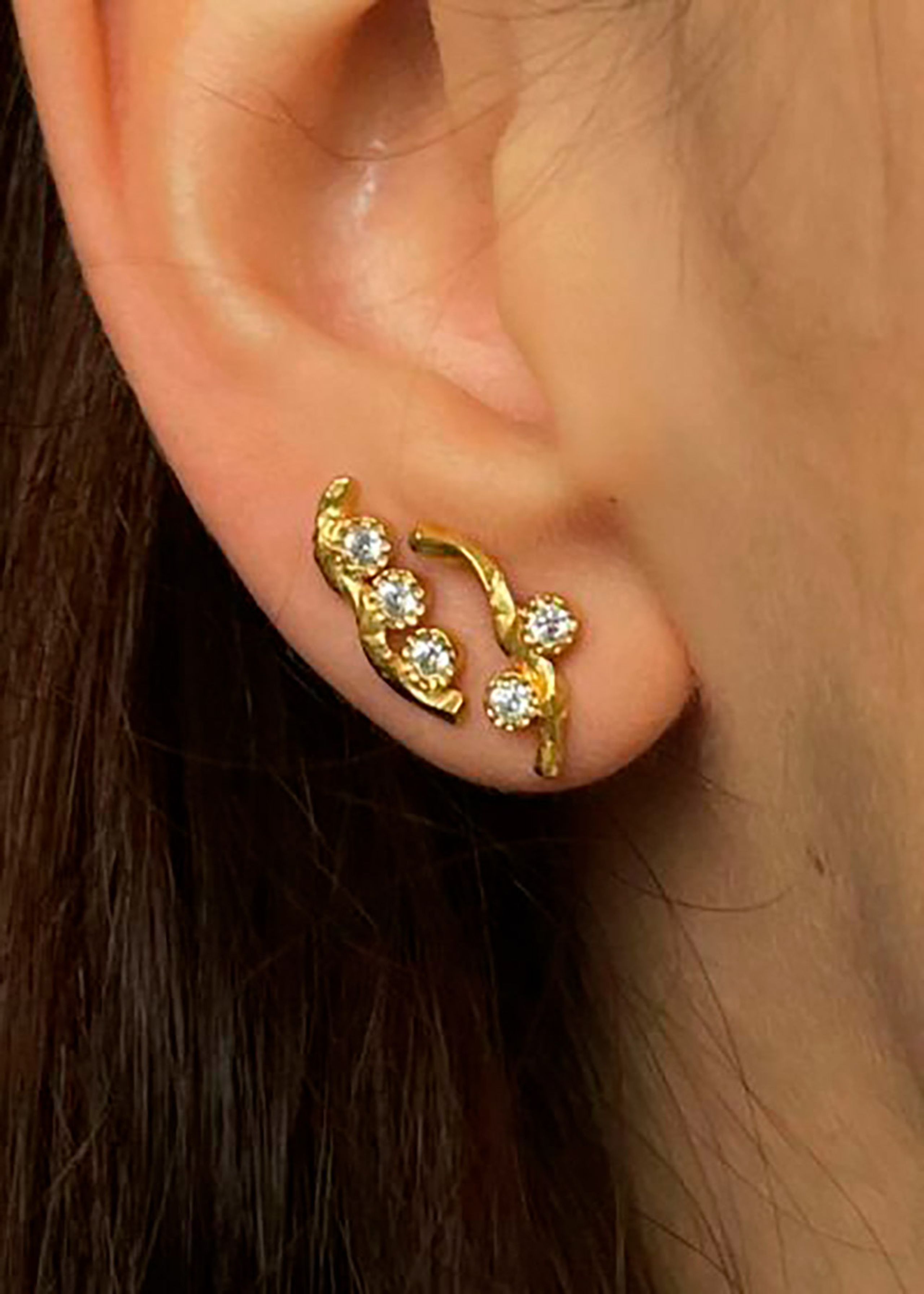Stine A - Ørering - Flow Earring with Three Stones - Gold