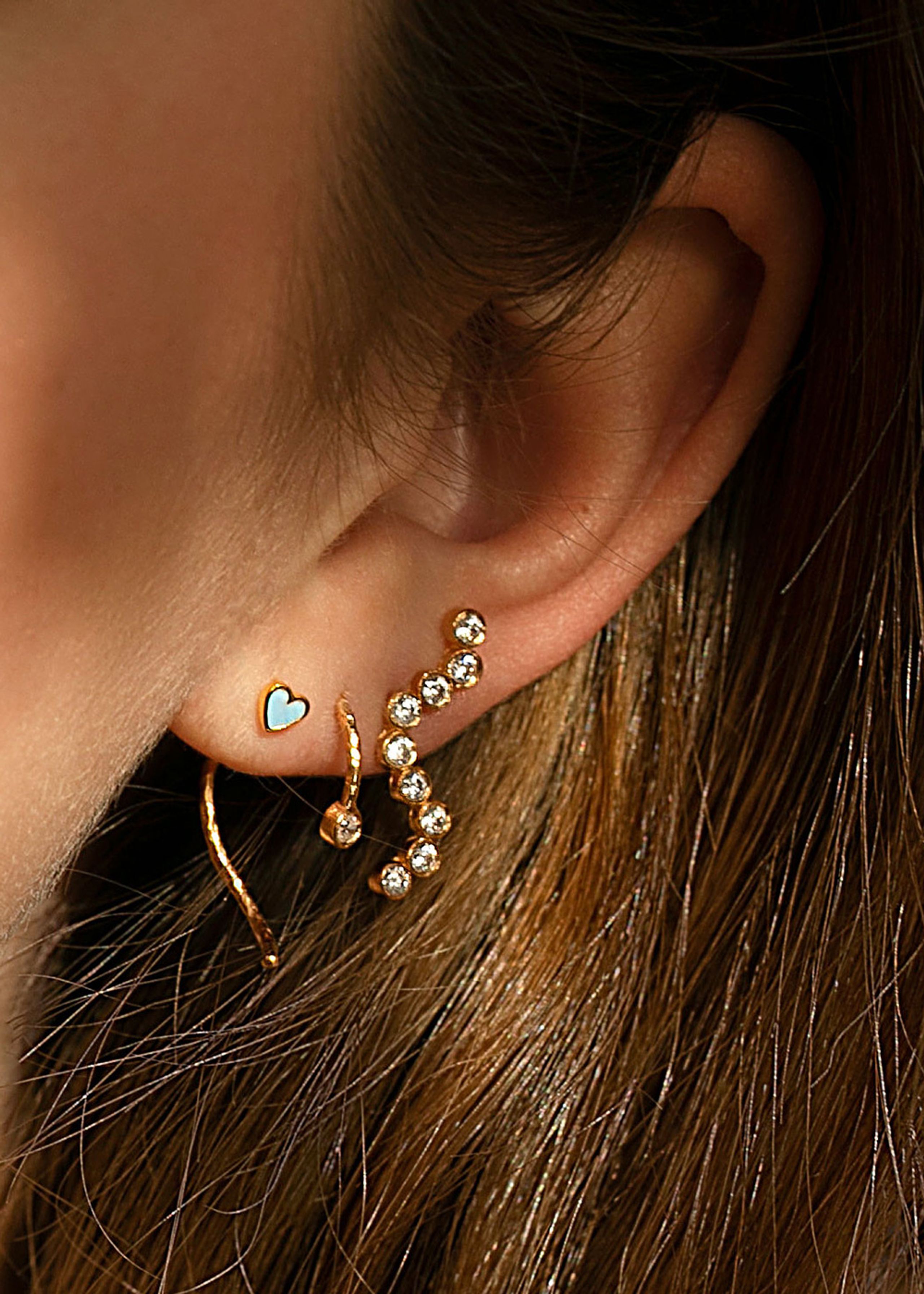 Stine A - Oorbel - Wavy One Dot Open Creol - Gold - White Stone