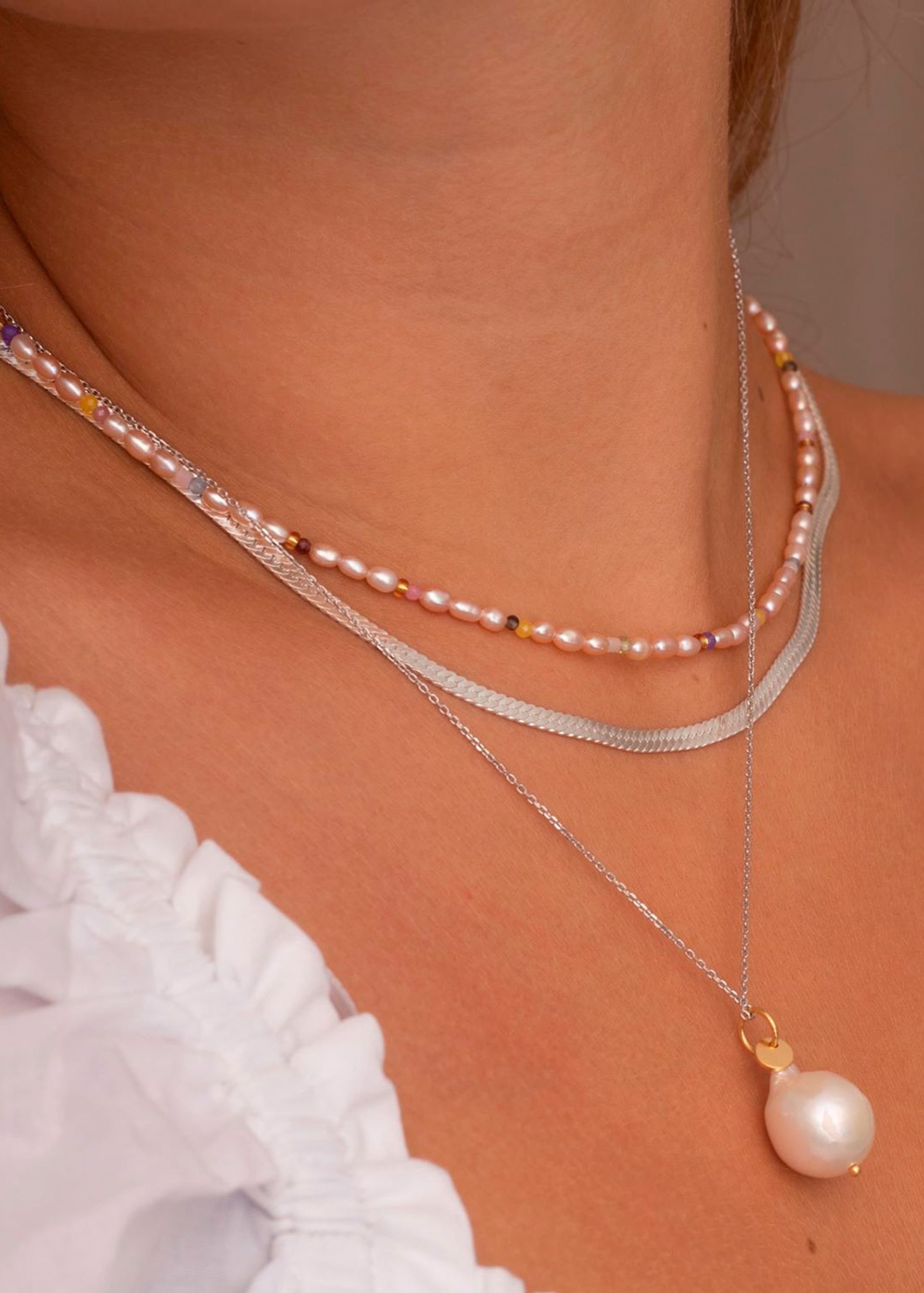 Stine A - Pendant - Baroque Pearl Pendant - Gold