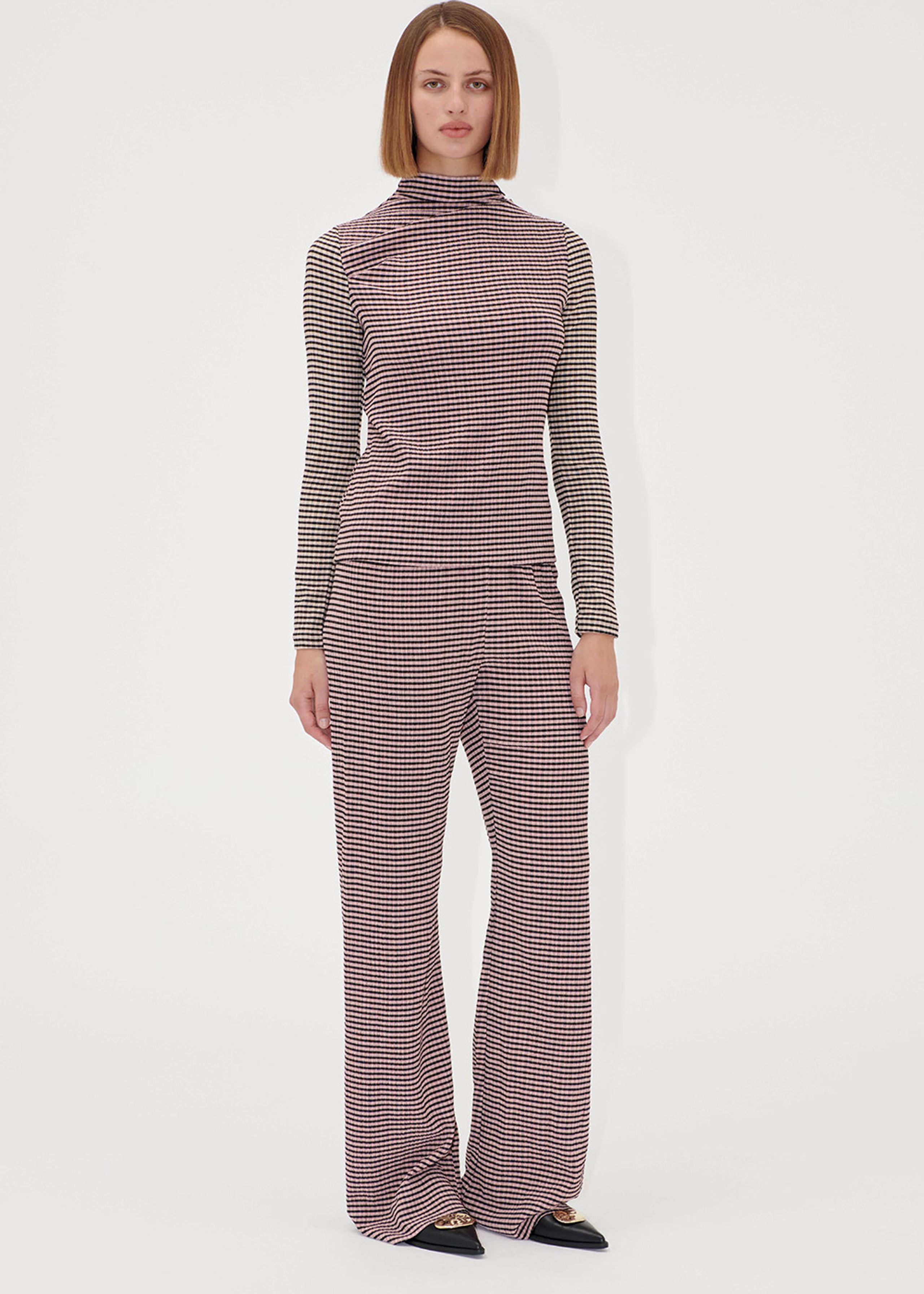 Stine Goya - Bluse - Long Sleeve Pleated Shoulder Top - Pink/Black