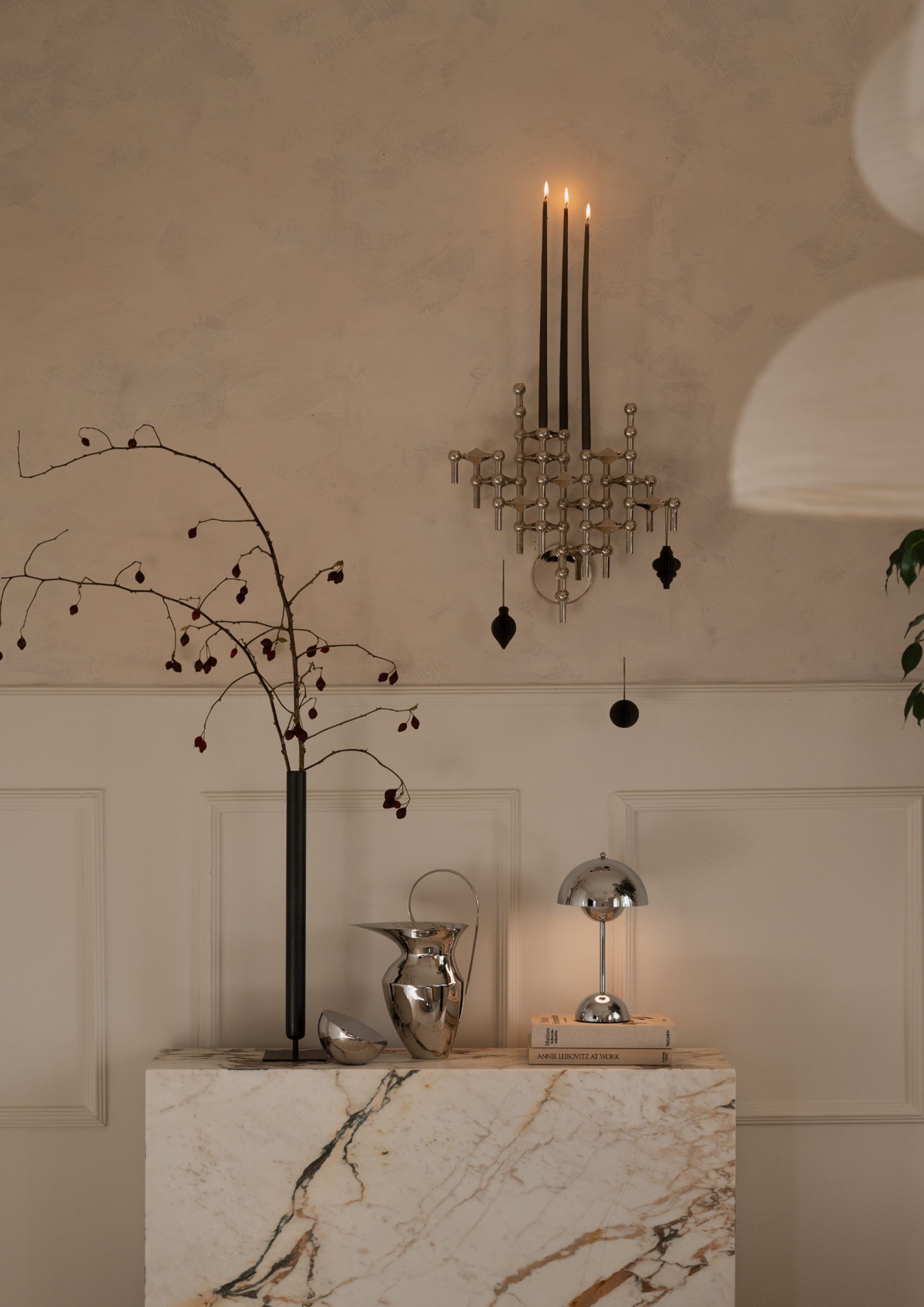 STOFF - Svícen - Nagel wall hanger - Black