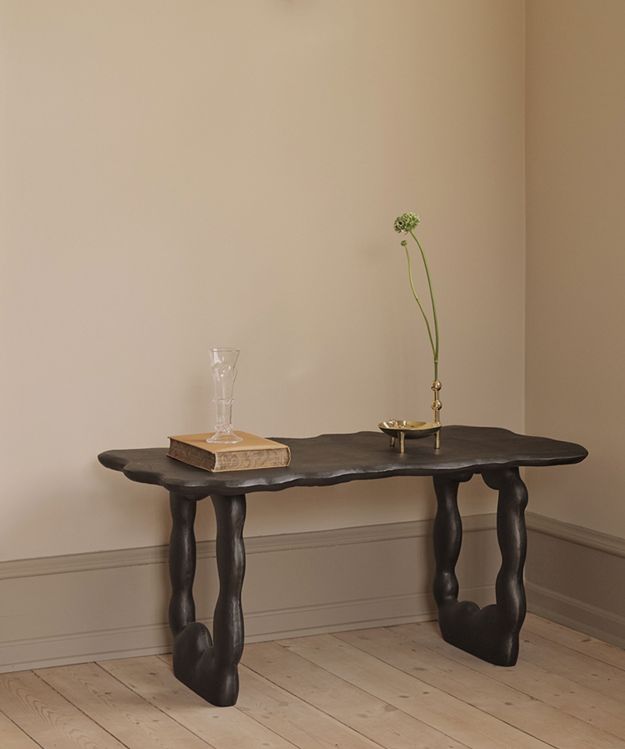 STOFF - Vase - Nagel Vase - Brass