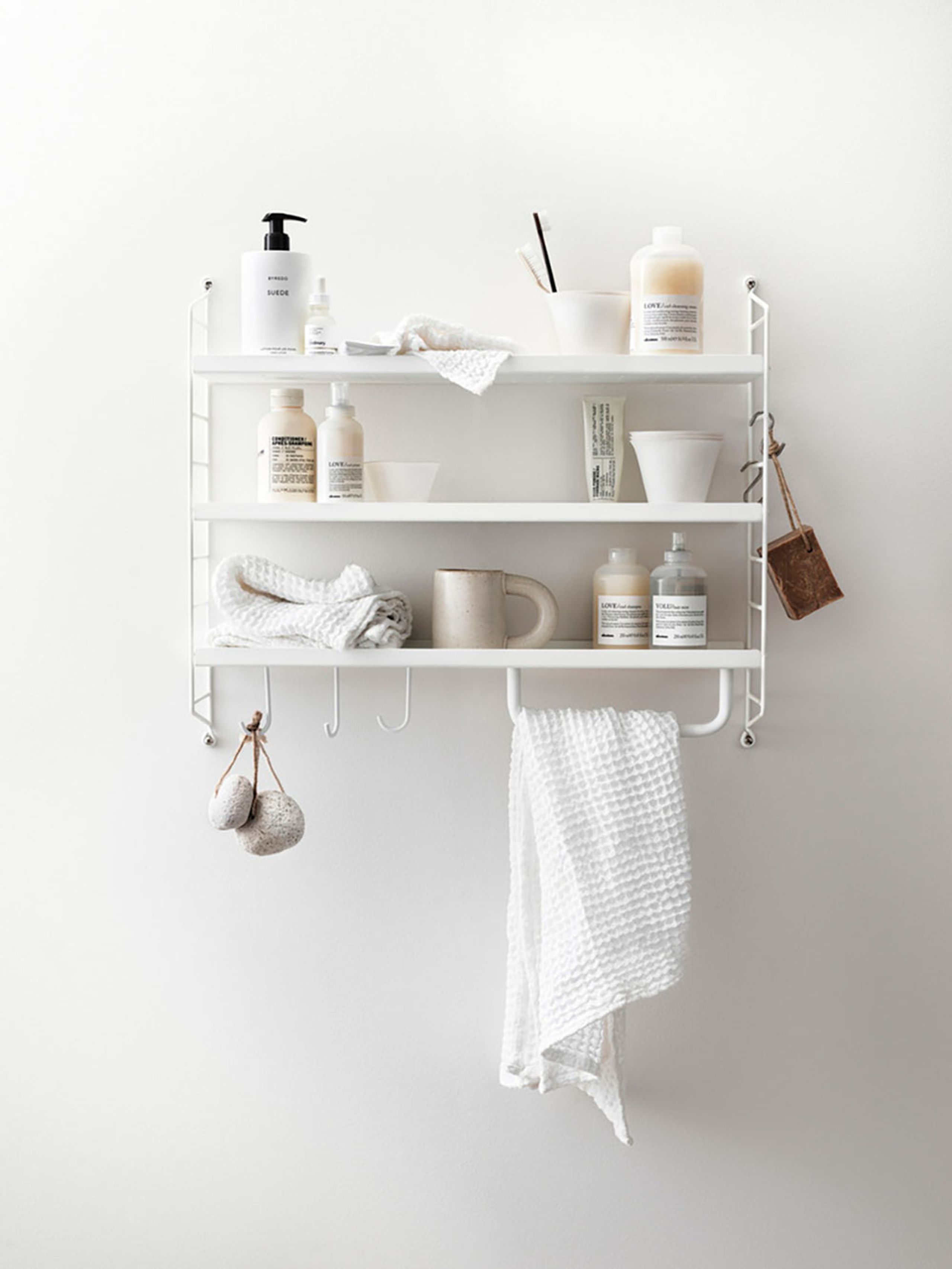 String Furniture - Sistema di scaffalature - Bathroom J - White / White