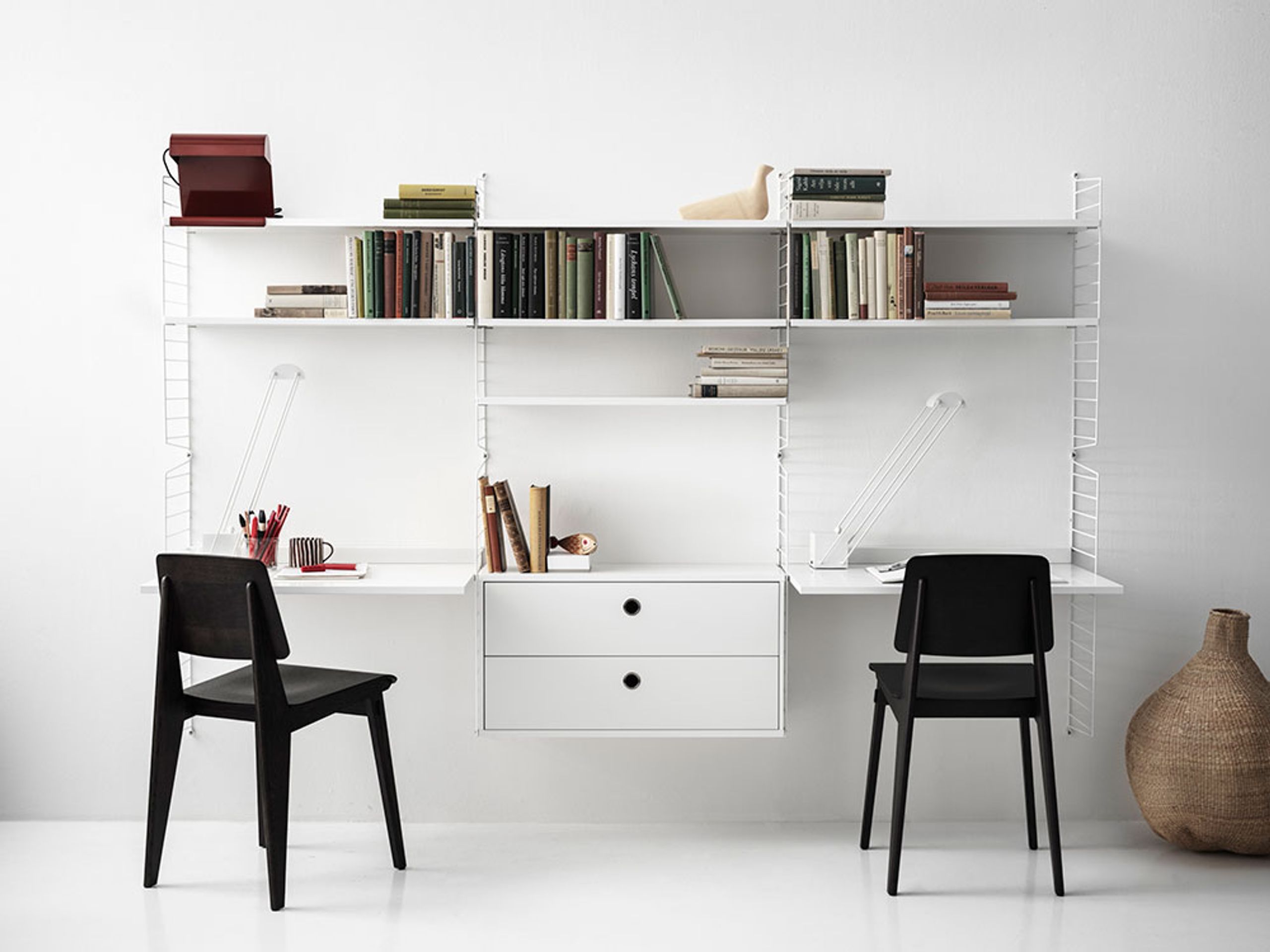 String Furniture - Shelving system - Workspace D - White / White