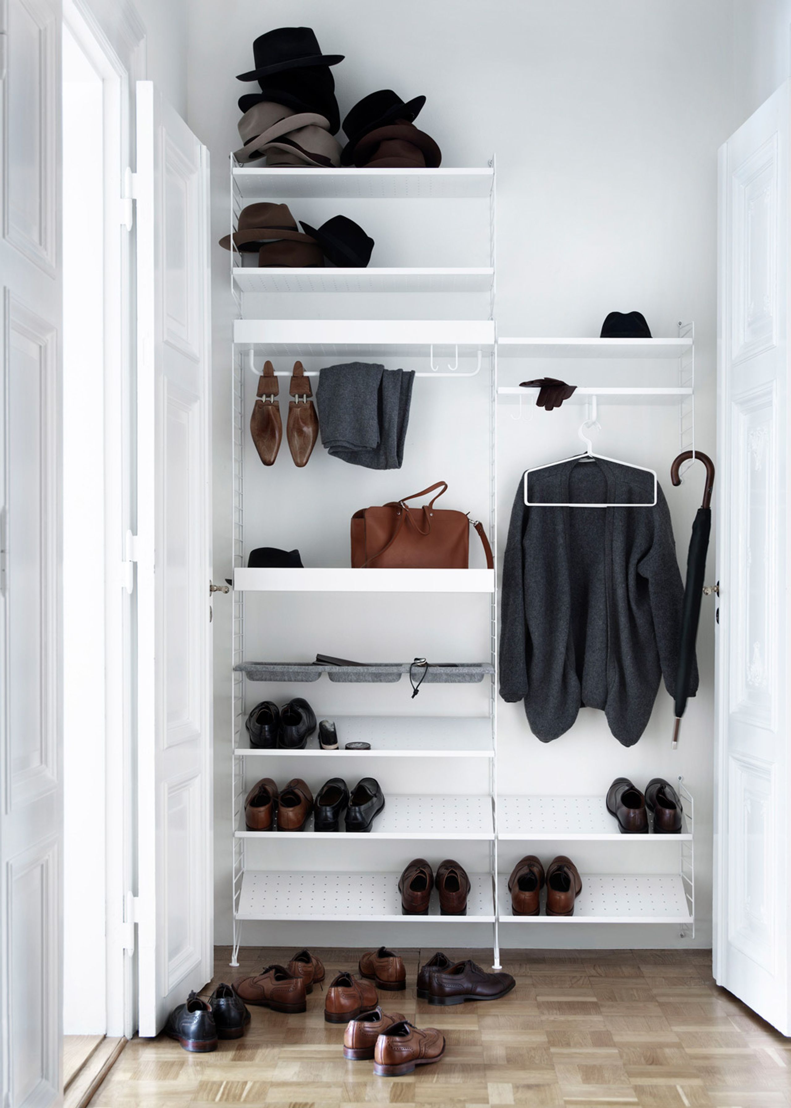 String - Shelf - Metal Shoe Shelf - Grey