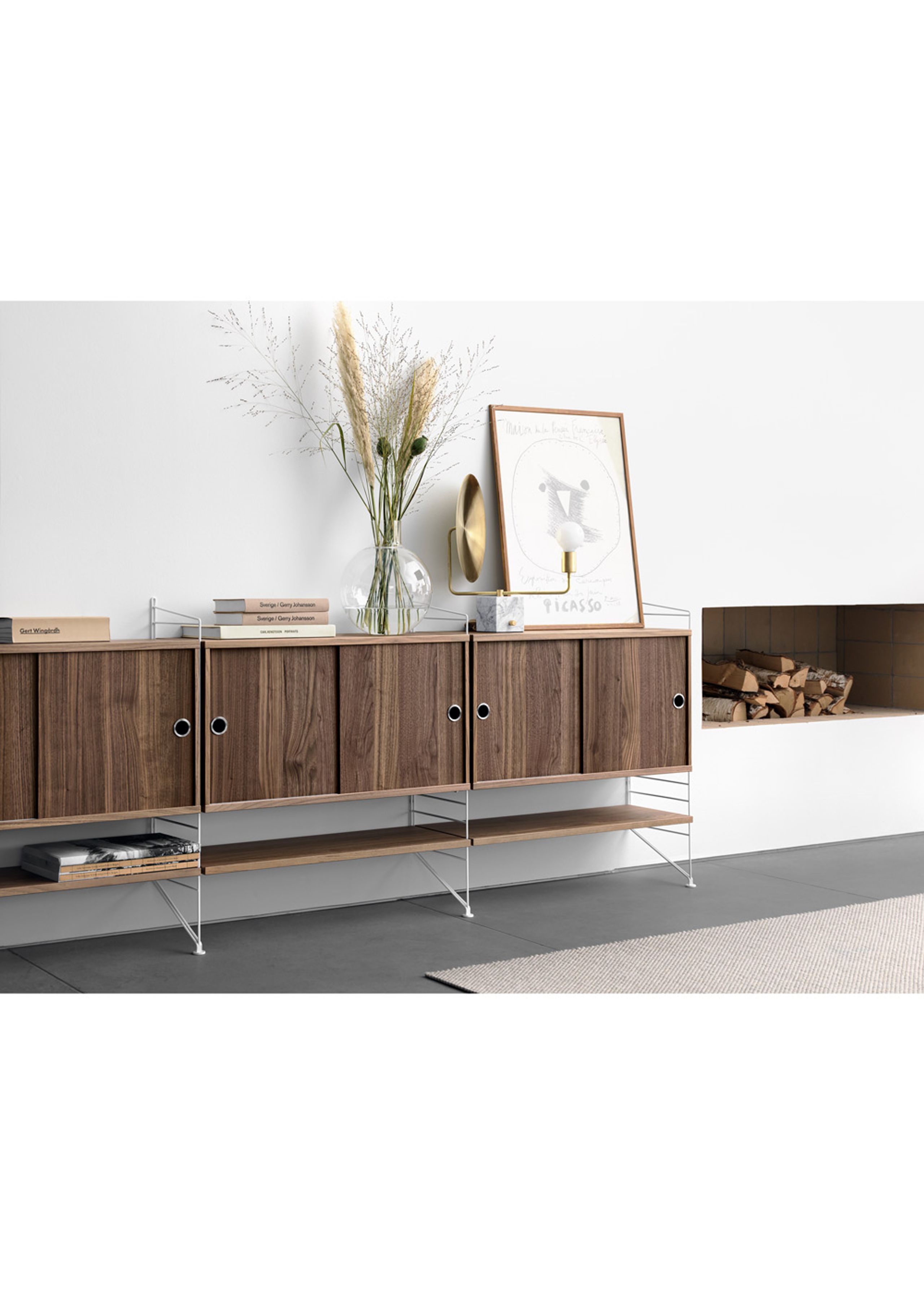 String - Display - Floor Panels 85x30 - Black