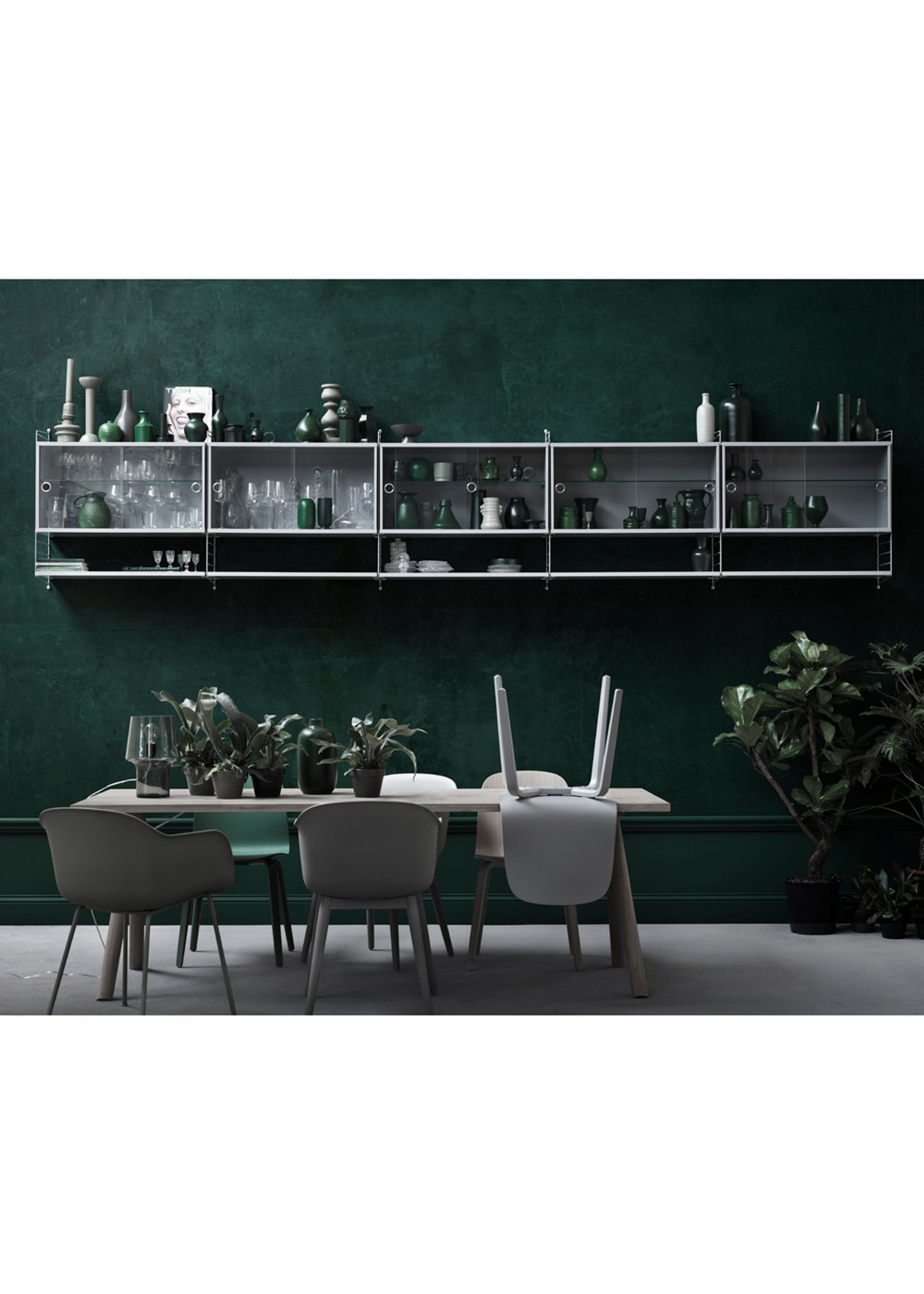 String - Display - Floor Panels 85x30 - Black