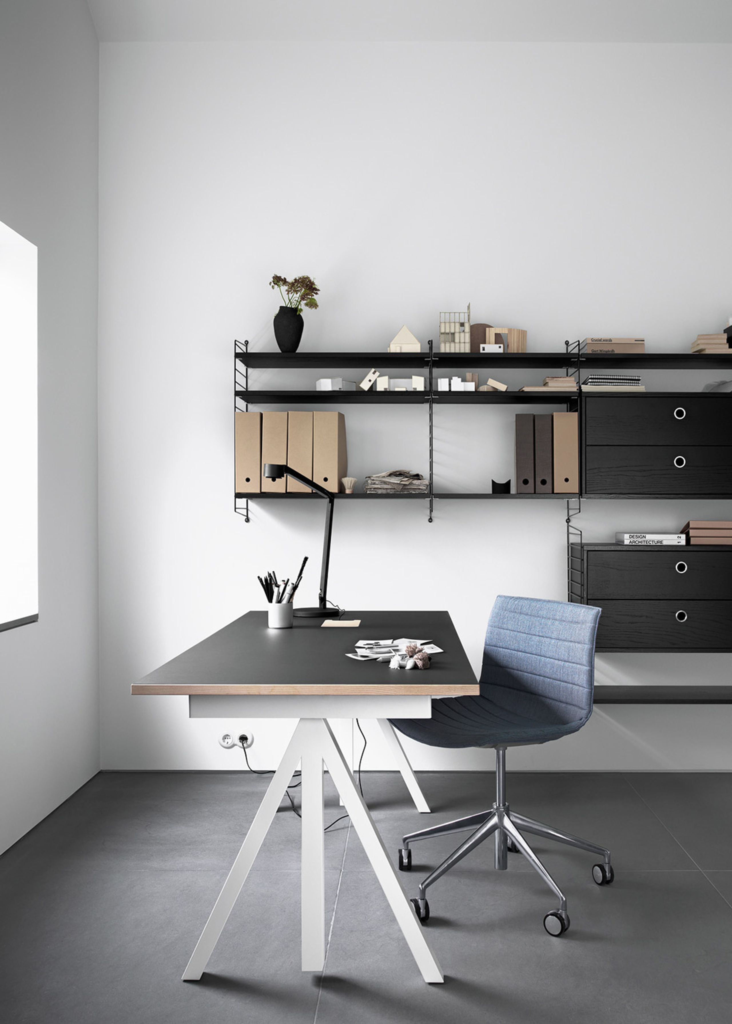 String - Reol - Floor Panels 85x30 - Grå