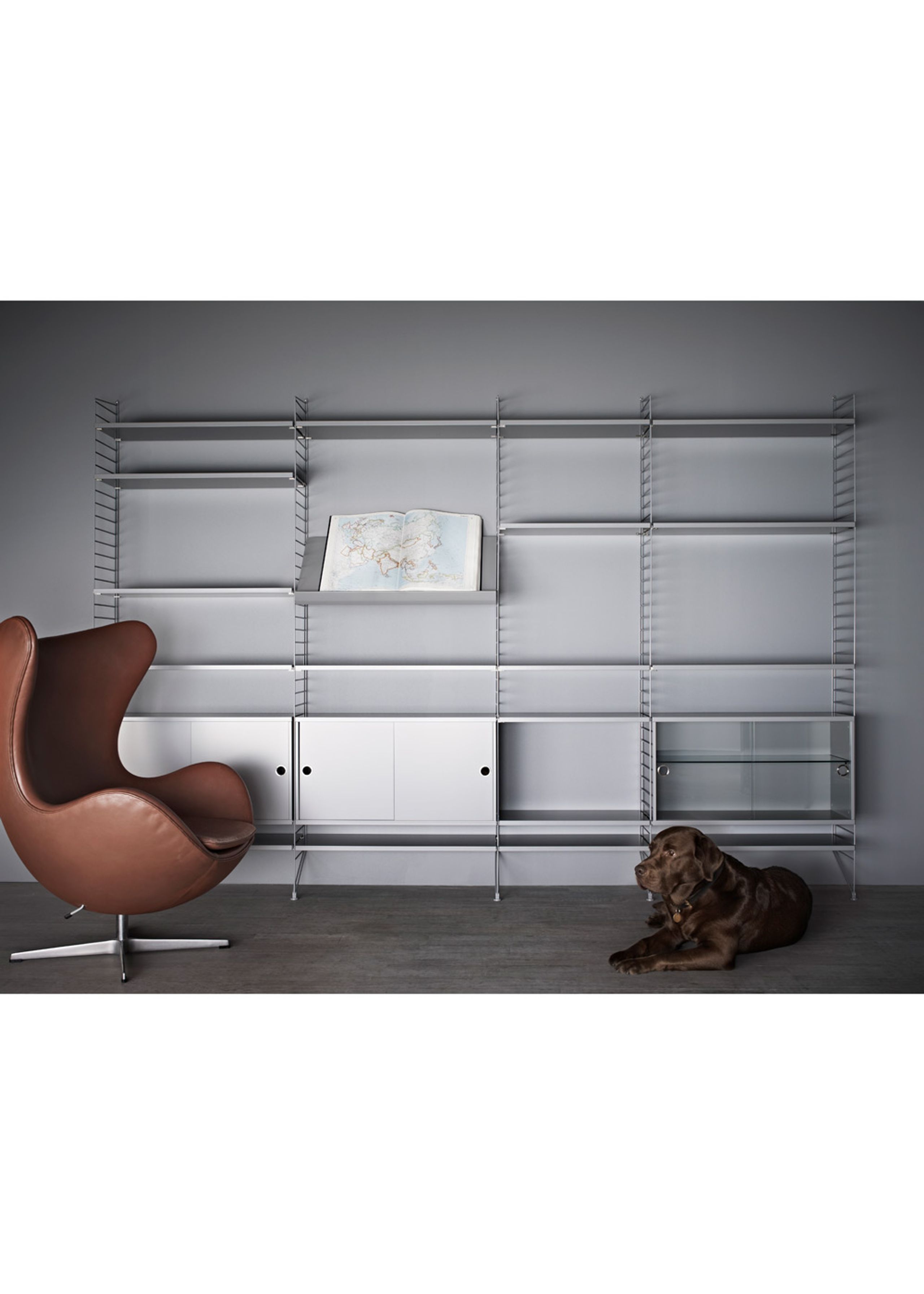 String - Skab - Cabinet w/ Sliding Doors - Large - Oak