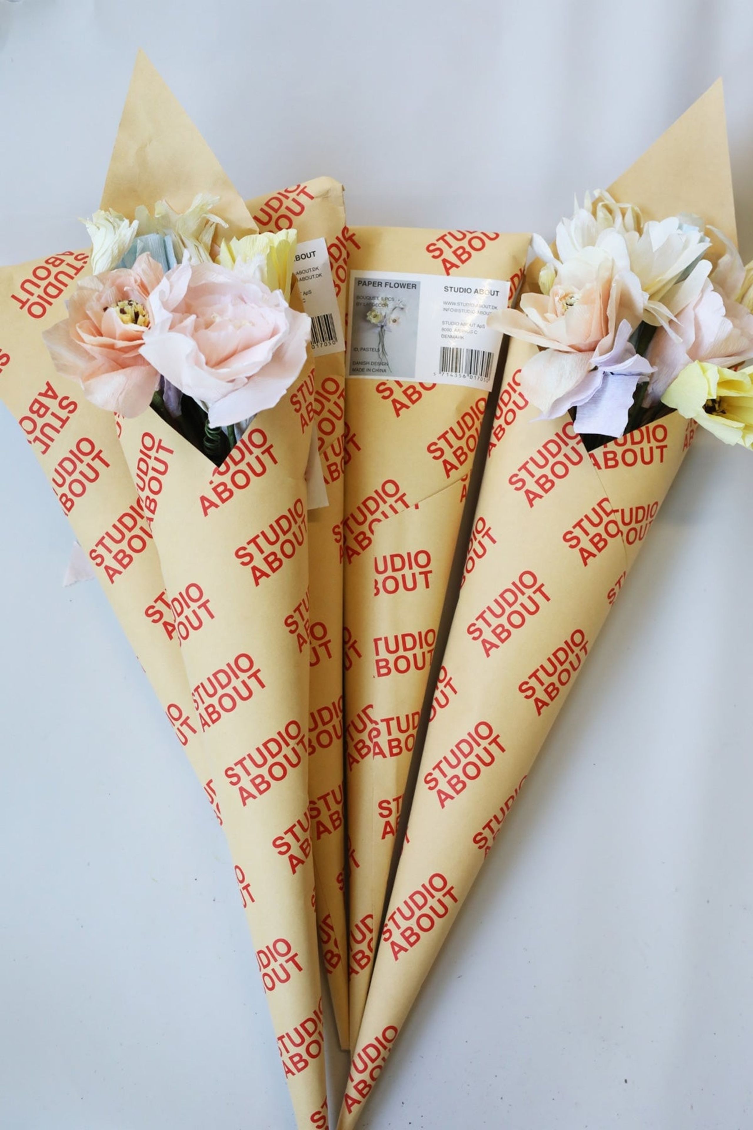 Studio About - Paper Flowers - Paper Flowers Bouquet - Surprise9