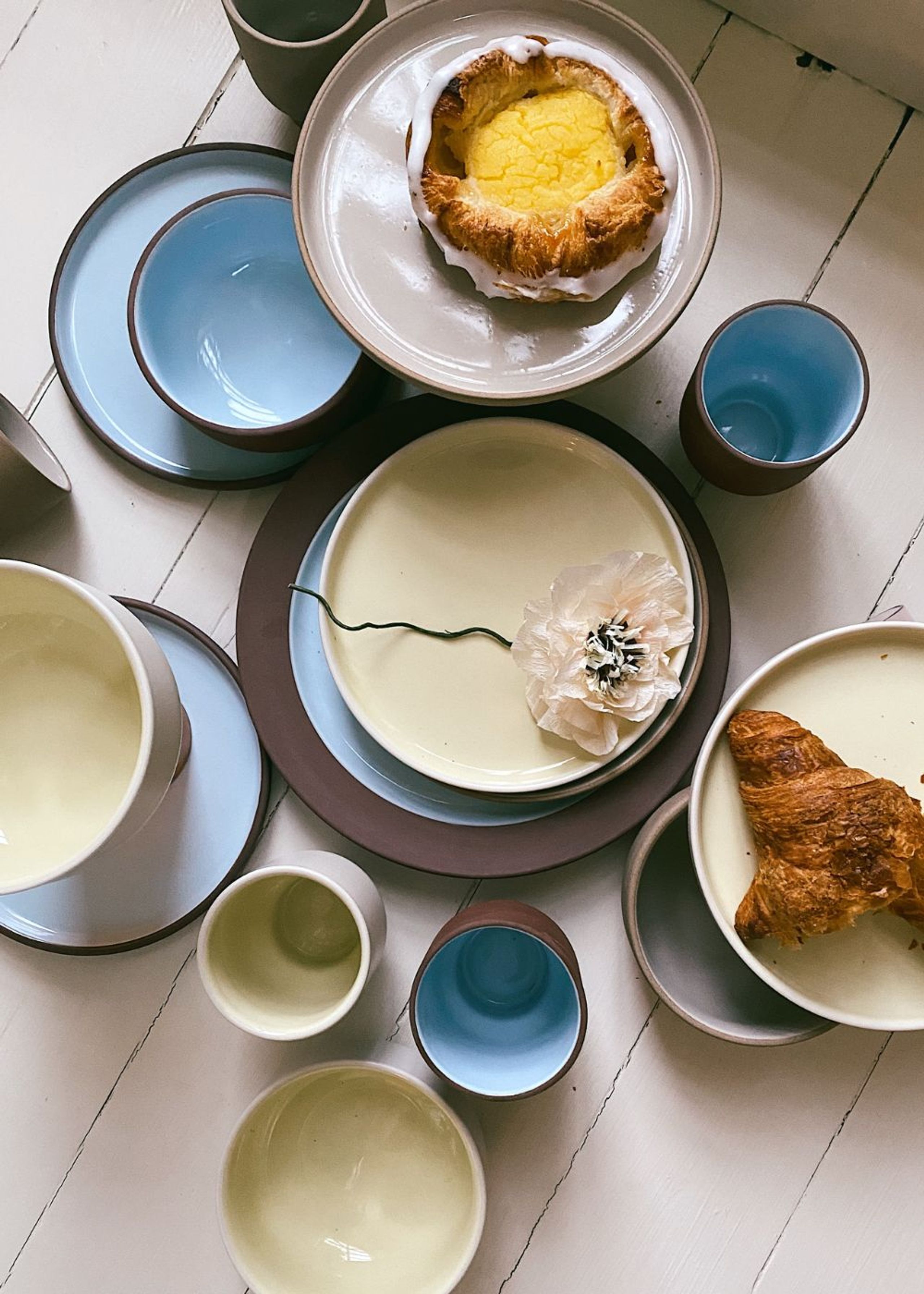 Studio About - Bowl - Clayware Bowl - Medium - 2 pcs - Ivory/Yellow