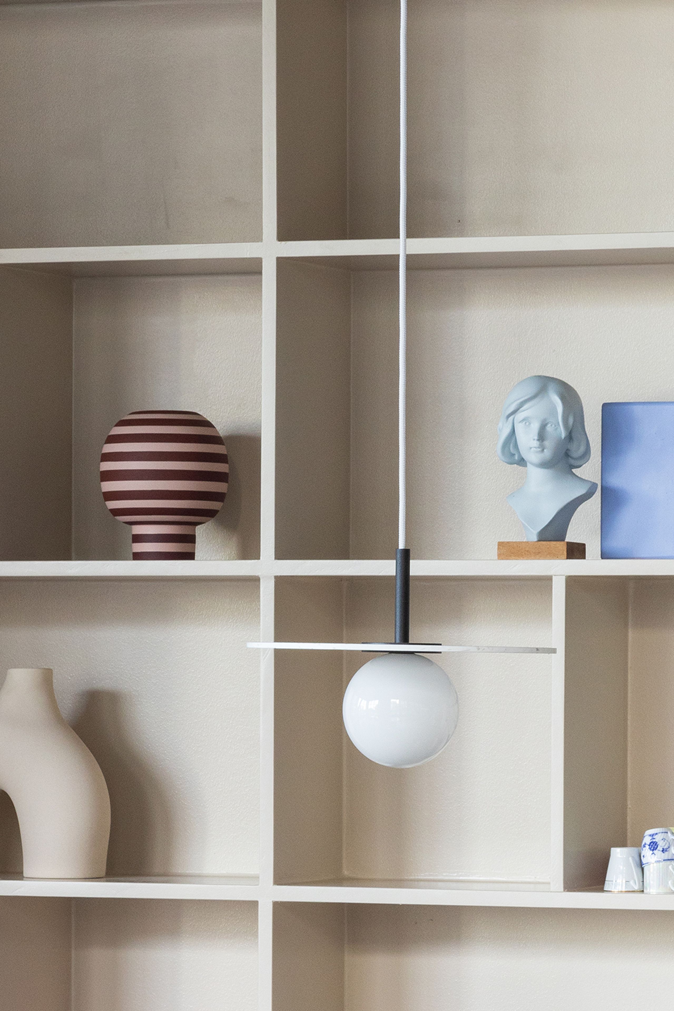 Swedish Ninja - Pendant Lamp - PLUTO LITTLE Alba White - Bubblegum Pink