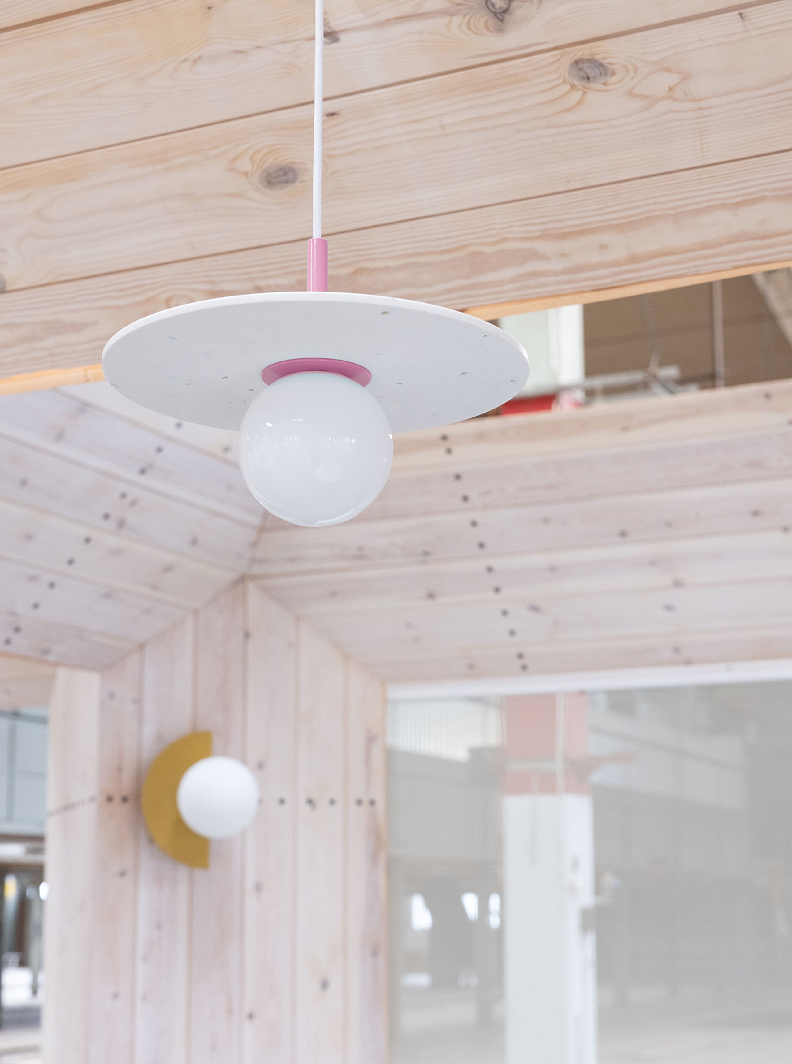 Swedish Ninja - Pendolo - PLUTO LITTLE Alba White - Sandcastle Ochre