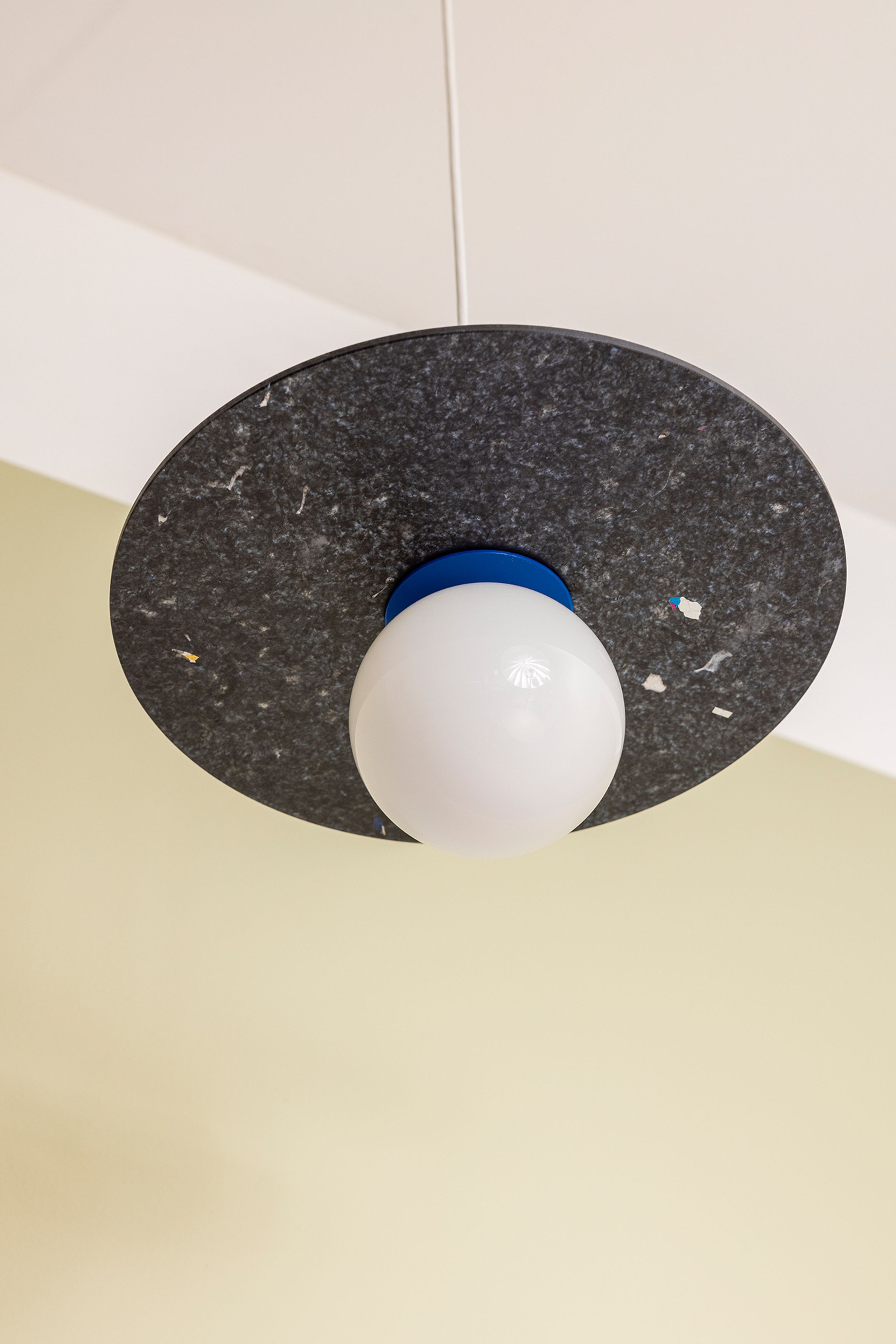 Swedish Ninja - Pendelleuchte - PLUTO LITTLE Charcoal Black - Sandcastle Ochre