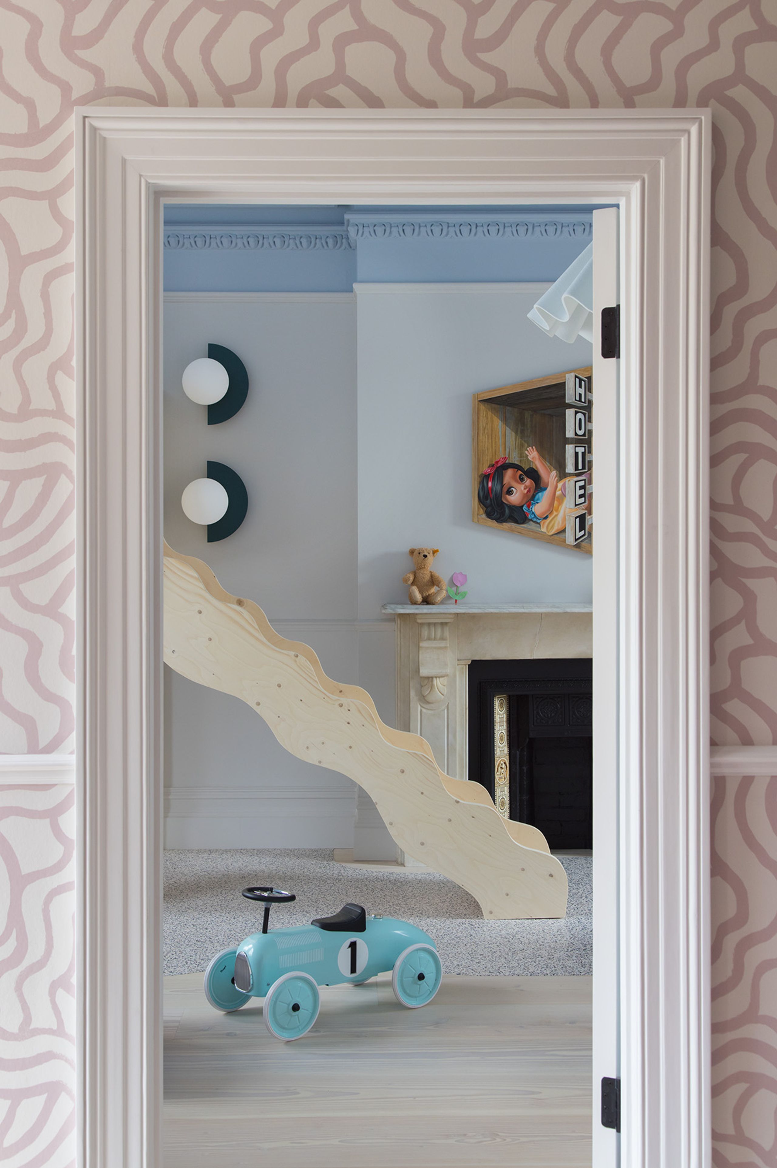 Swedish Ninja - Nástěnné svítidlo - Candy Little Circle 180 S - Bubblegum Pink