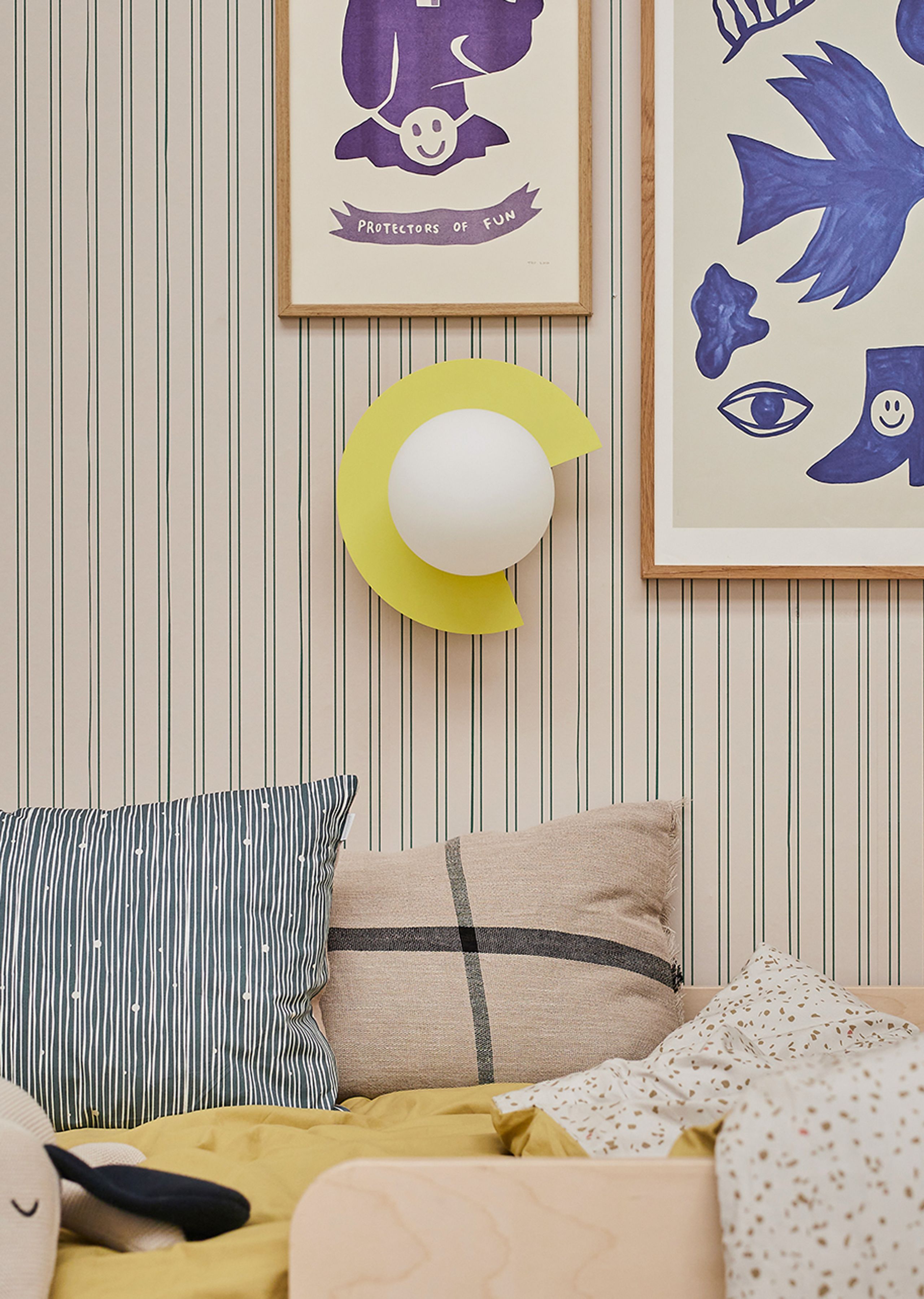 Swedish Ninja - Seinävalaisin - Candy Little Circle 270 S - Bubblegum Pink