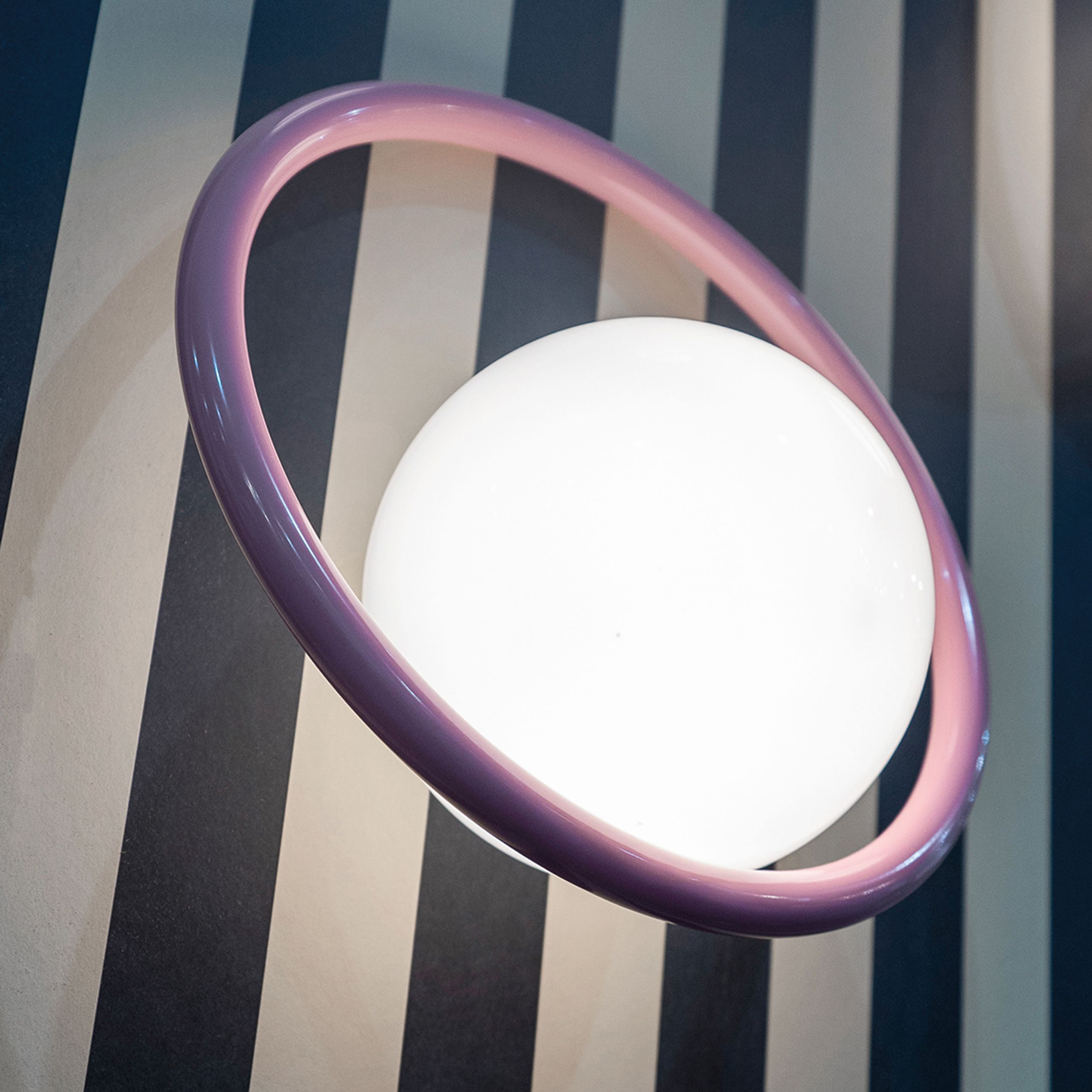 Swedish Ninja - Lampada da parete - Hula Hoop Wall Lamp - Bubblegum Pink