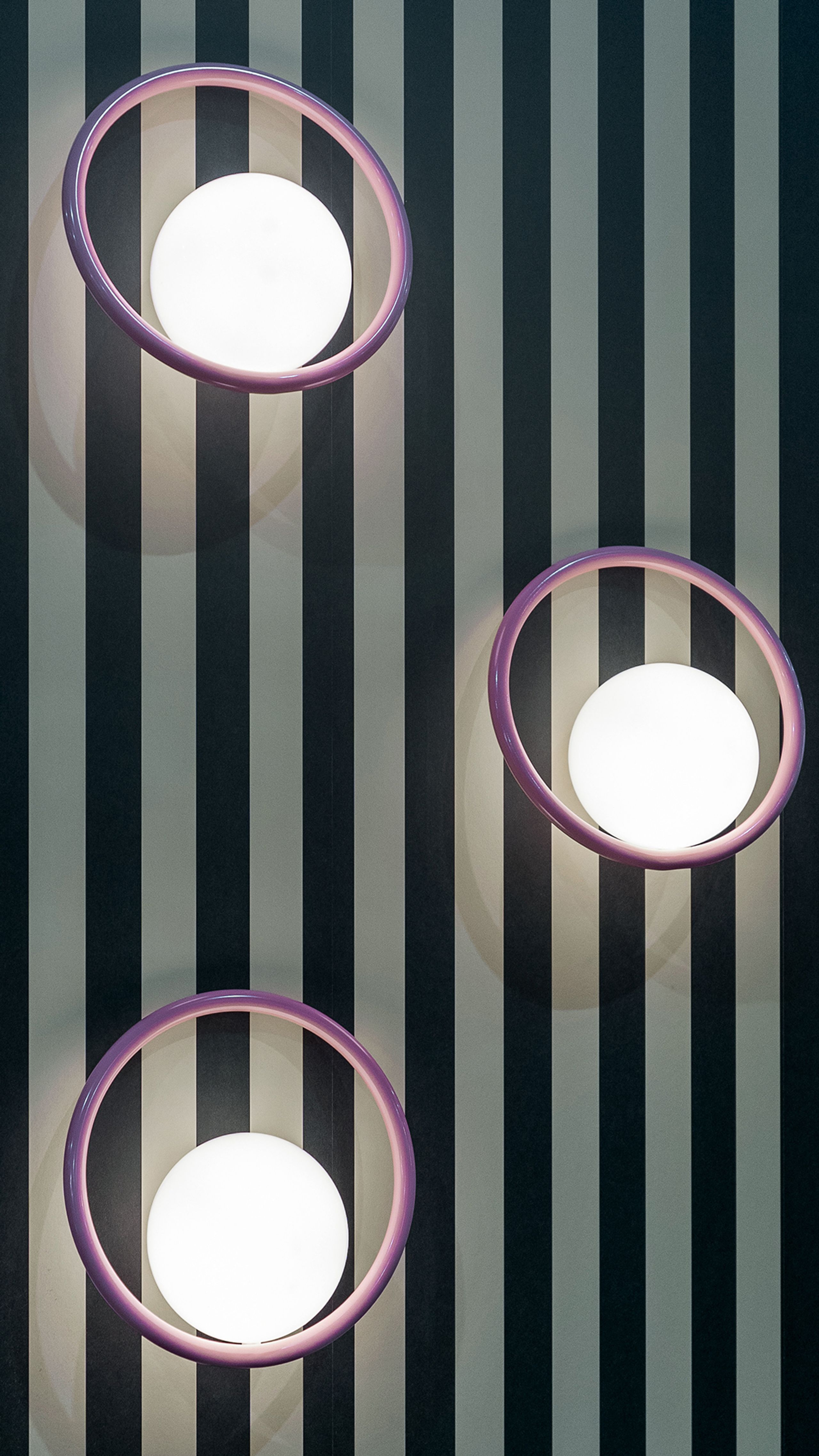 Swedish Ninja - Nástěnné svítidlo - Hula Hoop Wall Lamp - Cord, Switch, & Plug - Bubblegum Pink