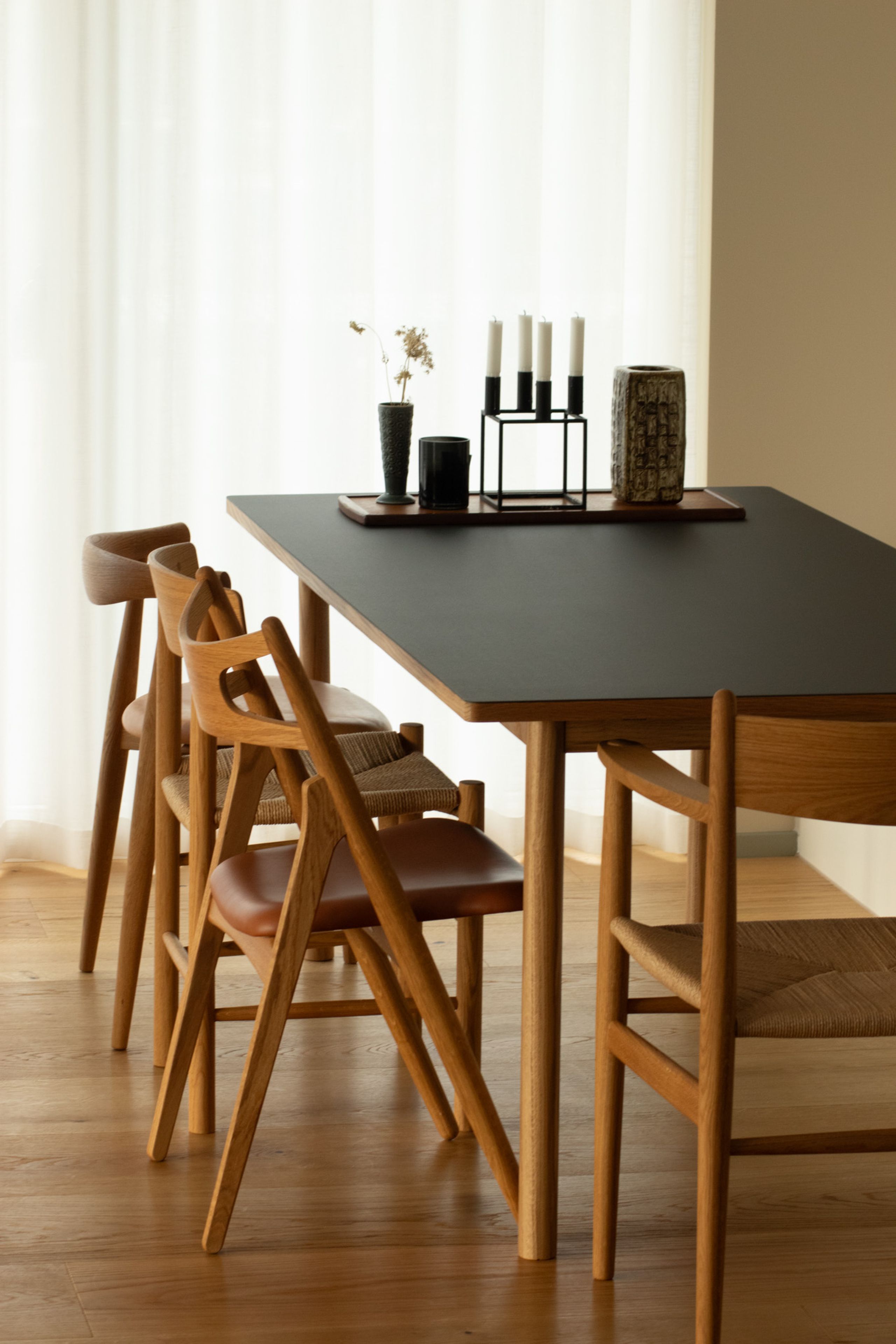 Tablelab - Spisebord - Essential Oak 220x90cm - Charcoal