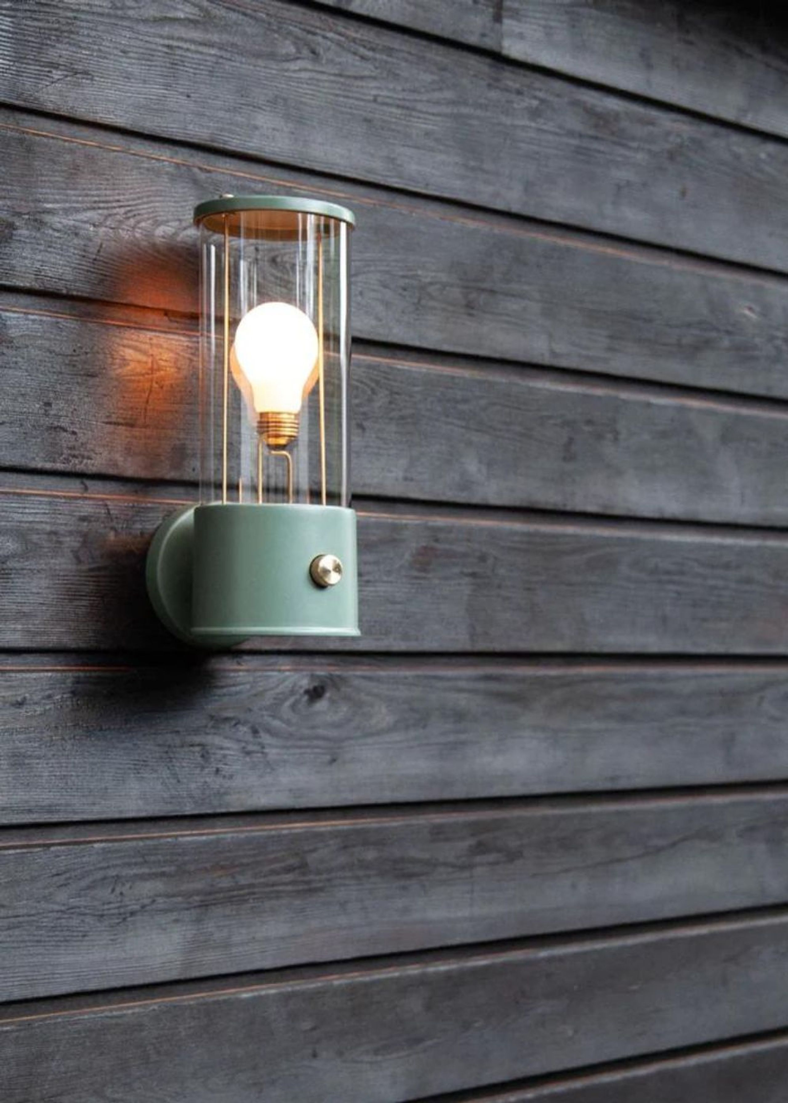 Tala - Vägglampa - The Muse Wall Light - Pleasure Garden Green