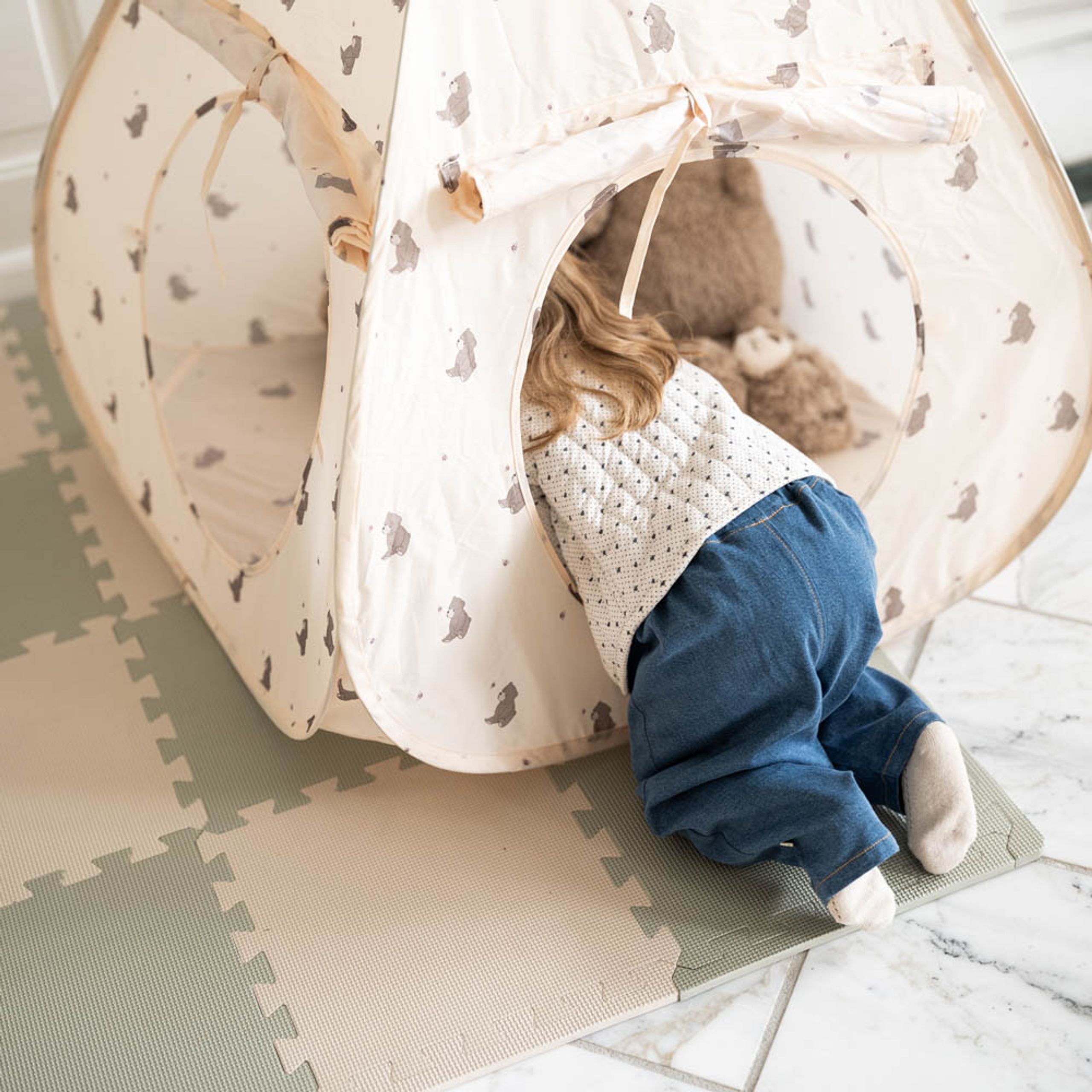 That's Mine - - Tatum Activity Tent - Bees and bears