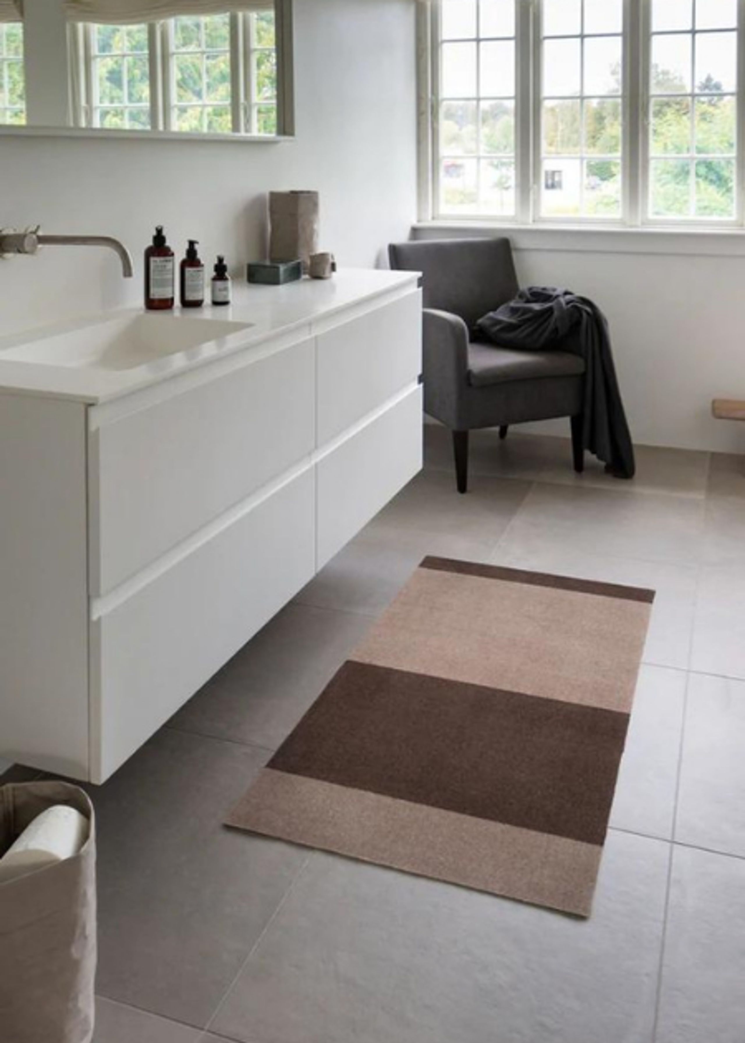 Tica Copenhagen - Rug - STRIPES HORIZON - Sand/Brown