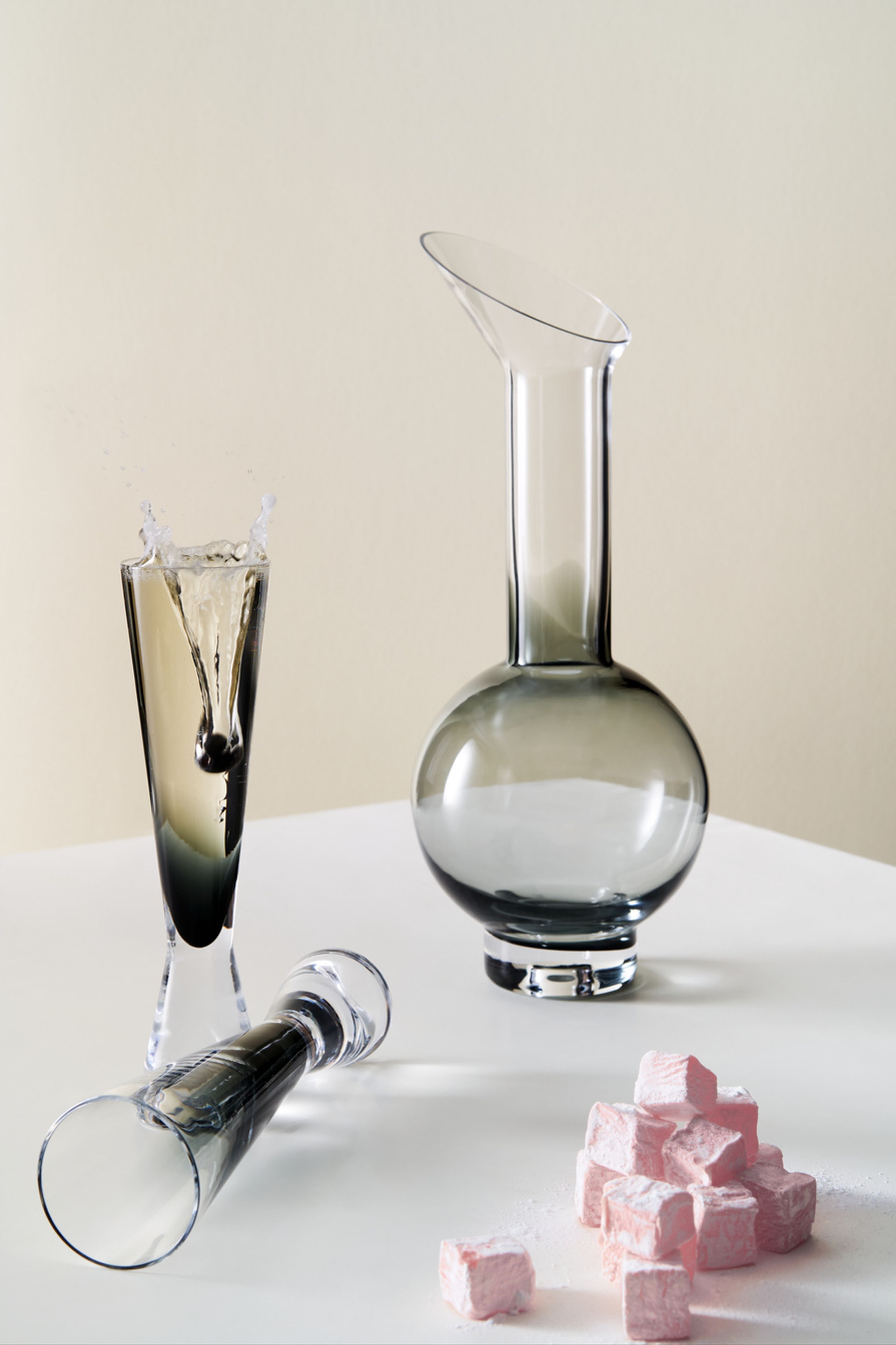Tom Dixon - Sklenice na šampaňské - Tank Champagne Glasses - Clear / Black