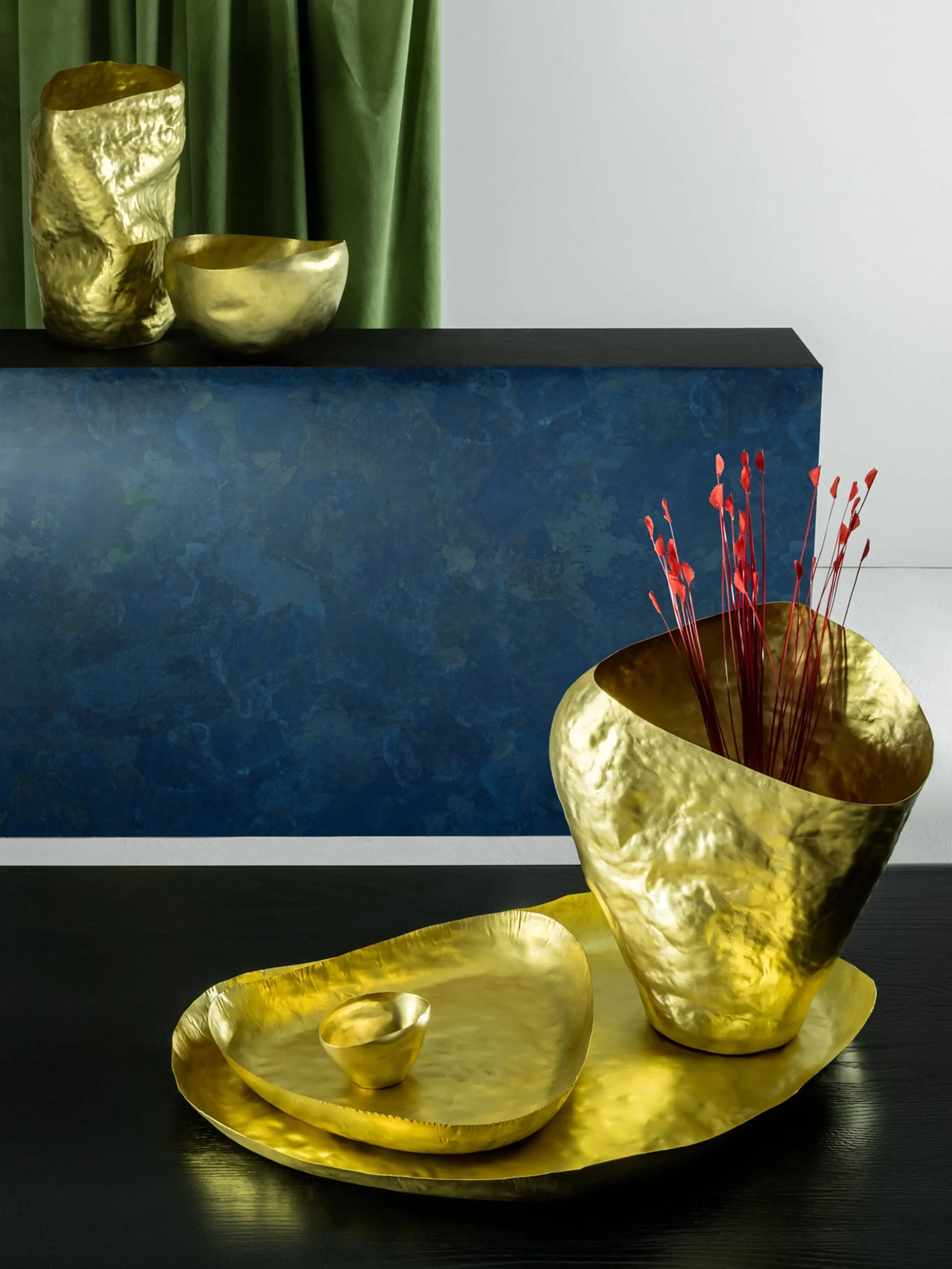 Tom Dixon - Dekorace - Bash Vessel - Matte Gold Large