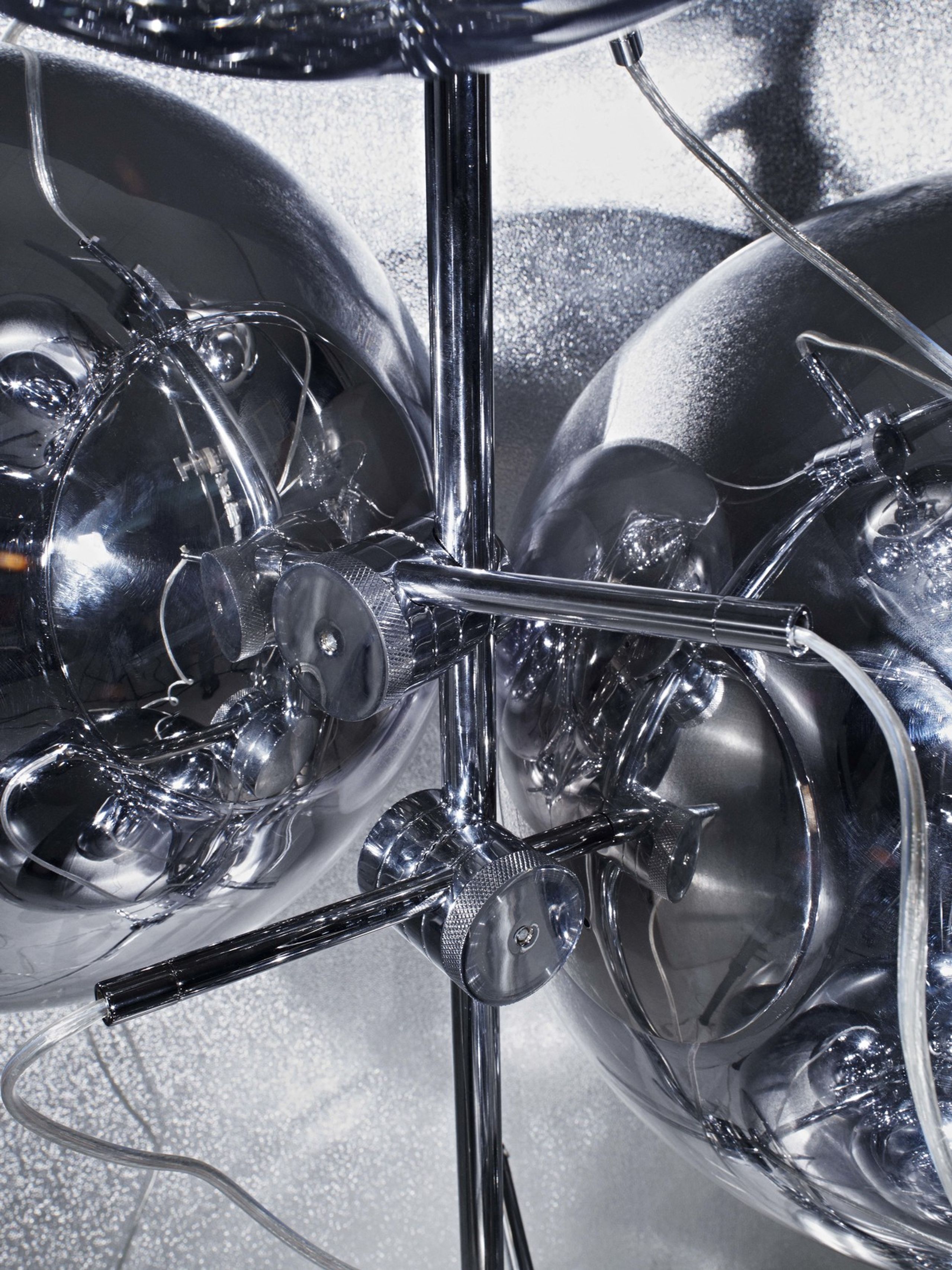 Tom Dixon - Floor lamp - Mirror Ball Floor Chandelier Led - Polished Gold