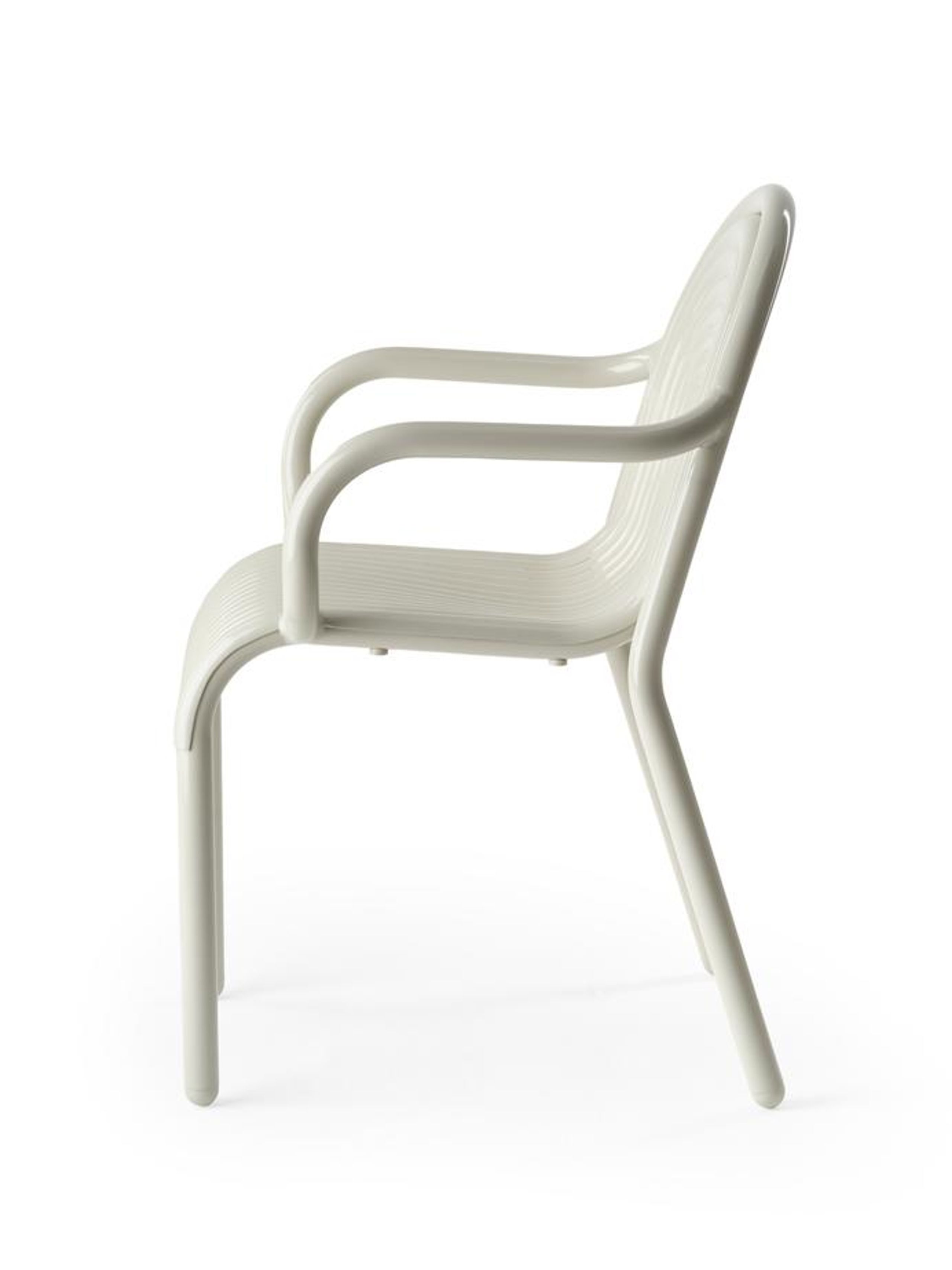 Tom Dixon - Krzesło ogrodowe - Groove Arm Chair - Putty