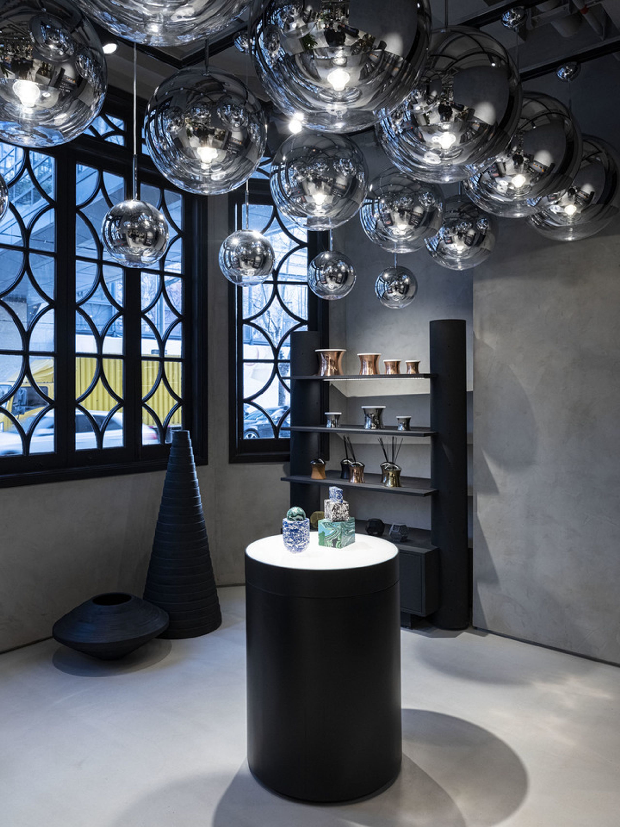 Tom Dixon - Pendant Lamp - Mirror Ball Pendant LED - Mirrored Gold 25