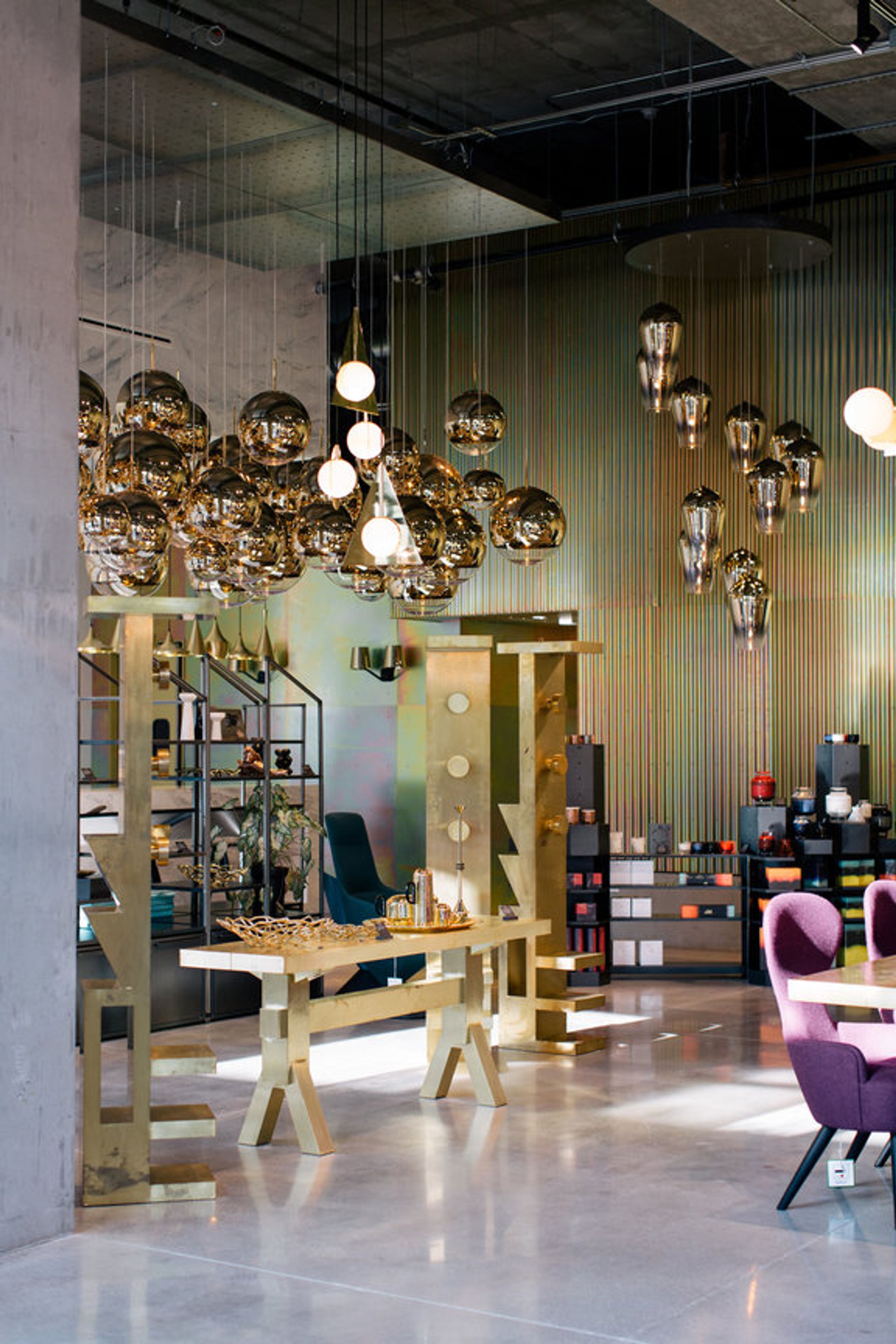 Tom Dixon - Pendant Lamp - Mirror Ball Pendant LED - Mirrored Gold 25