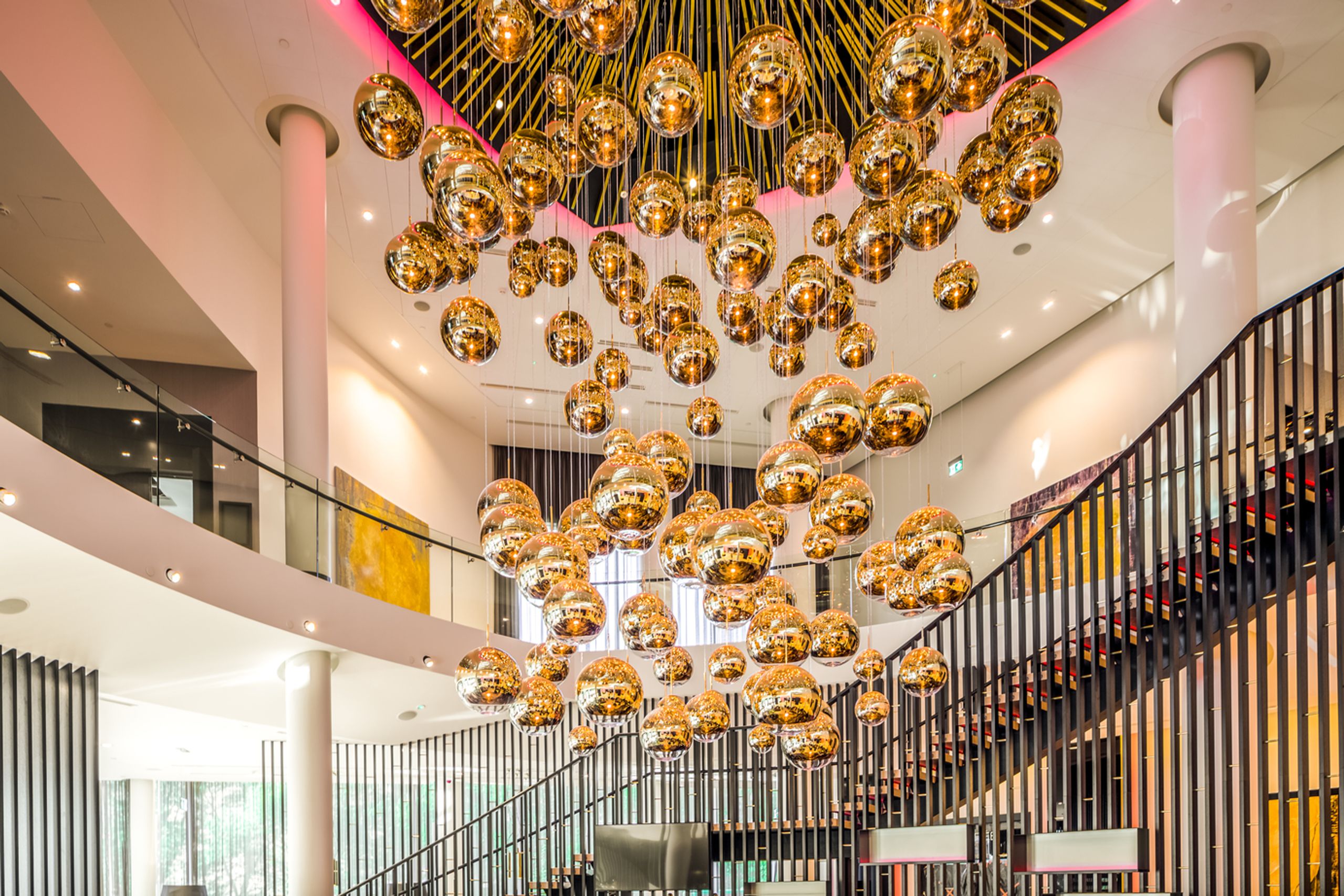 Tom Dixon - Lampa wisząca - Mirror Ball Pendant LED - Mirrored Gold 40