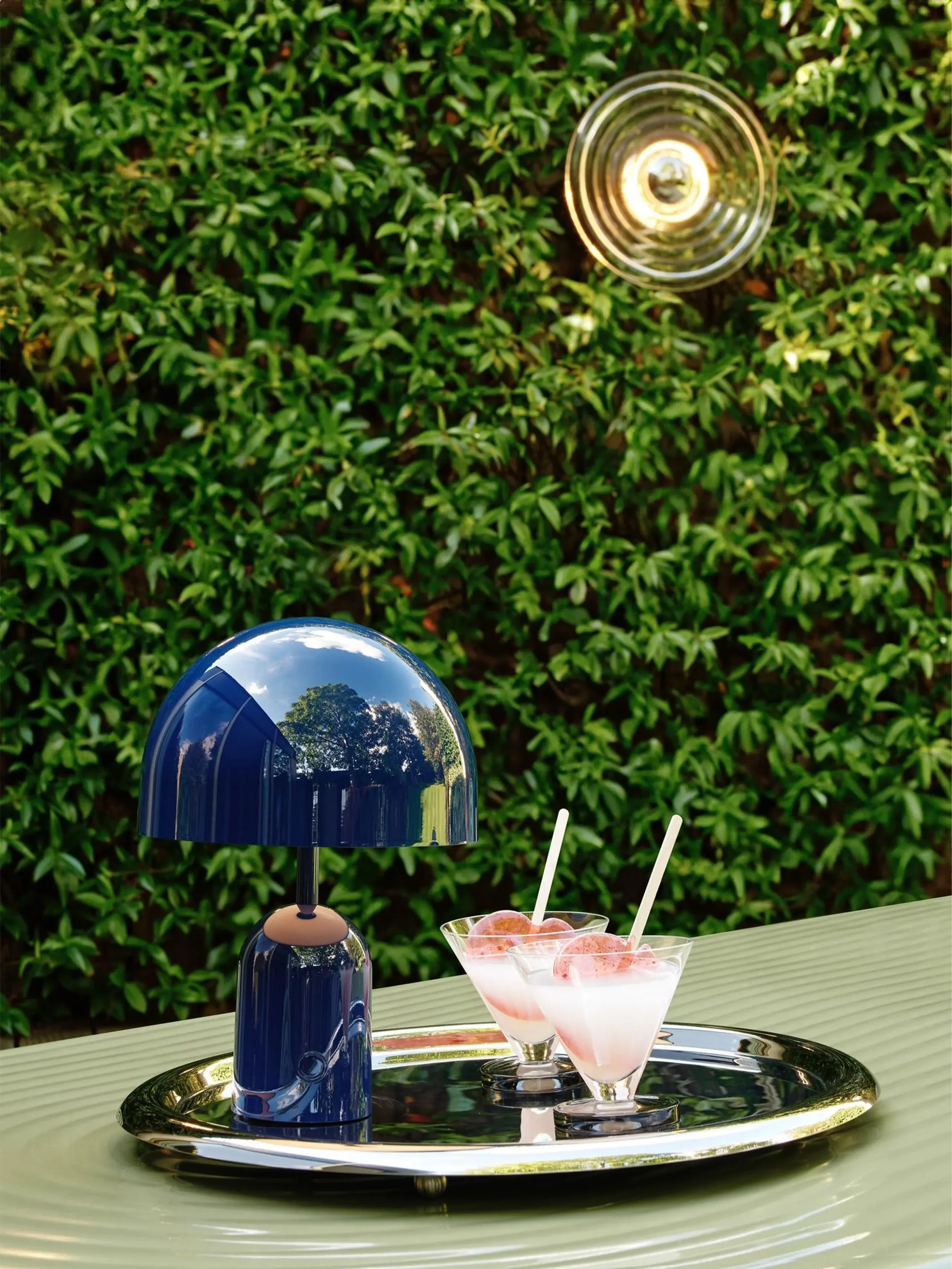 Tom Dixon - Draagbare lamp - Bell Portable Led - Gloss Indigo