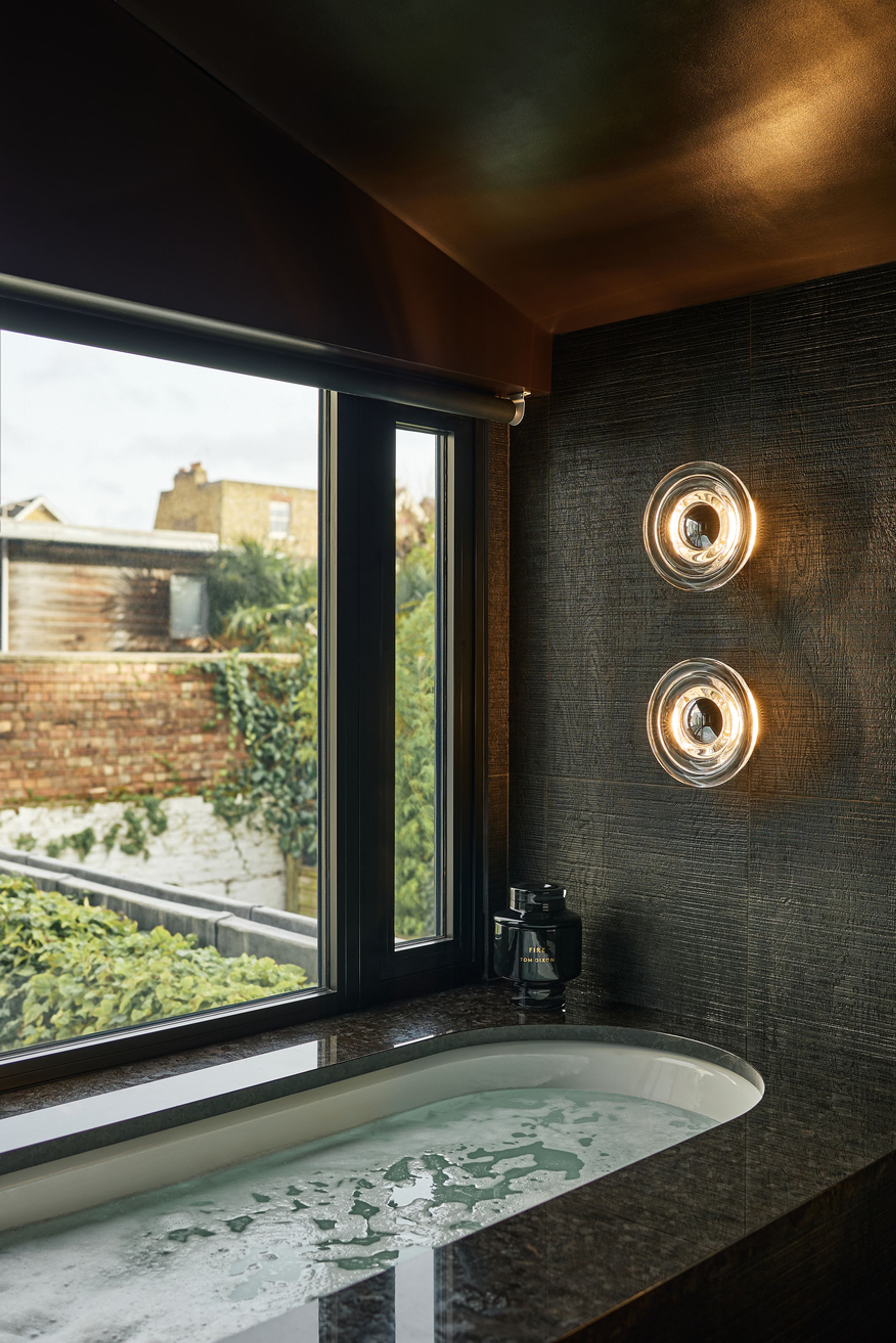 Tom Dixon - Væglampe - Press Surface Large LED - Gloss Clear