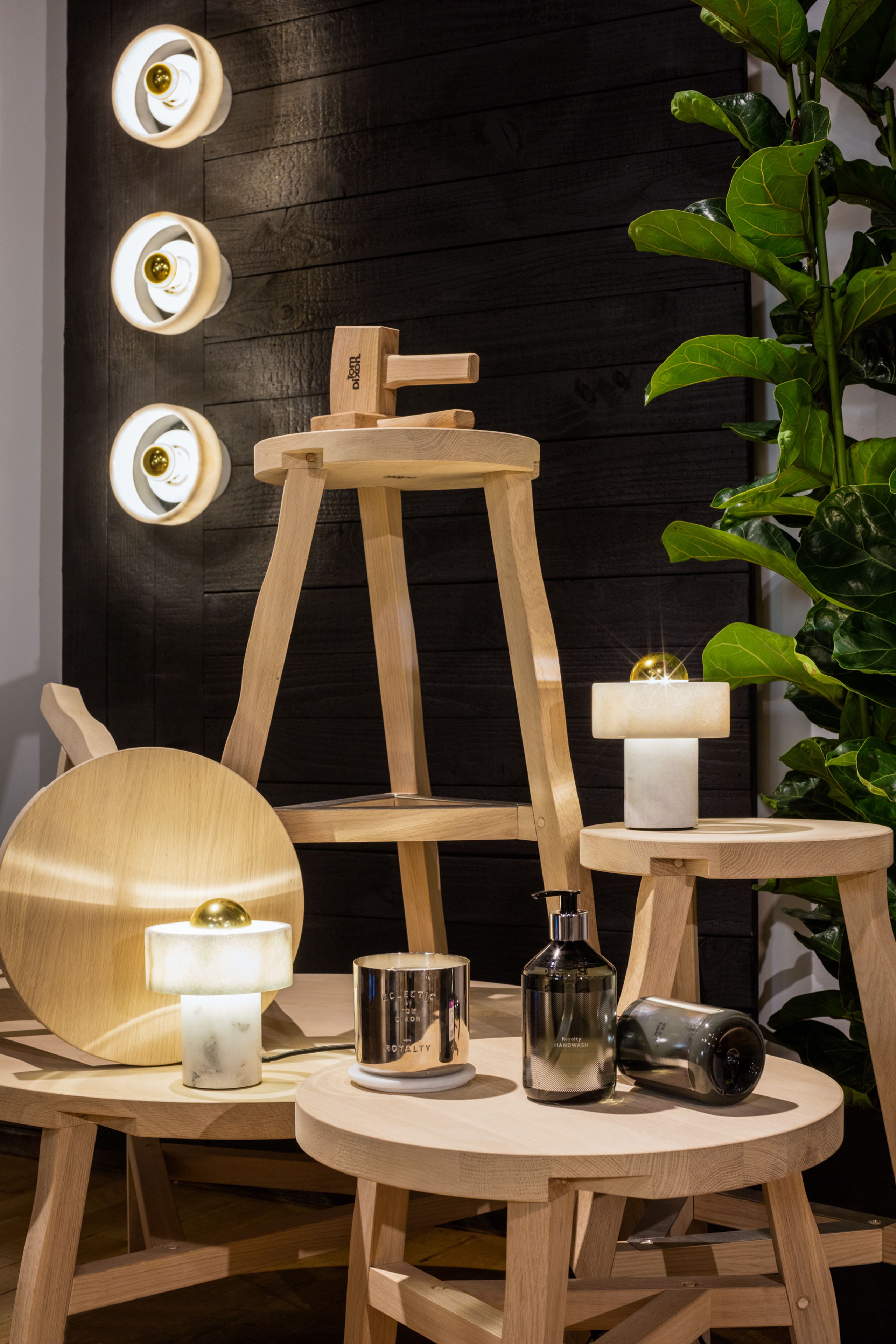 Tom Dixon - Wall lamp - Stone Wall LED - Polished Marble / Gold