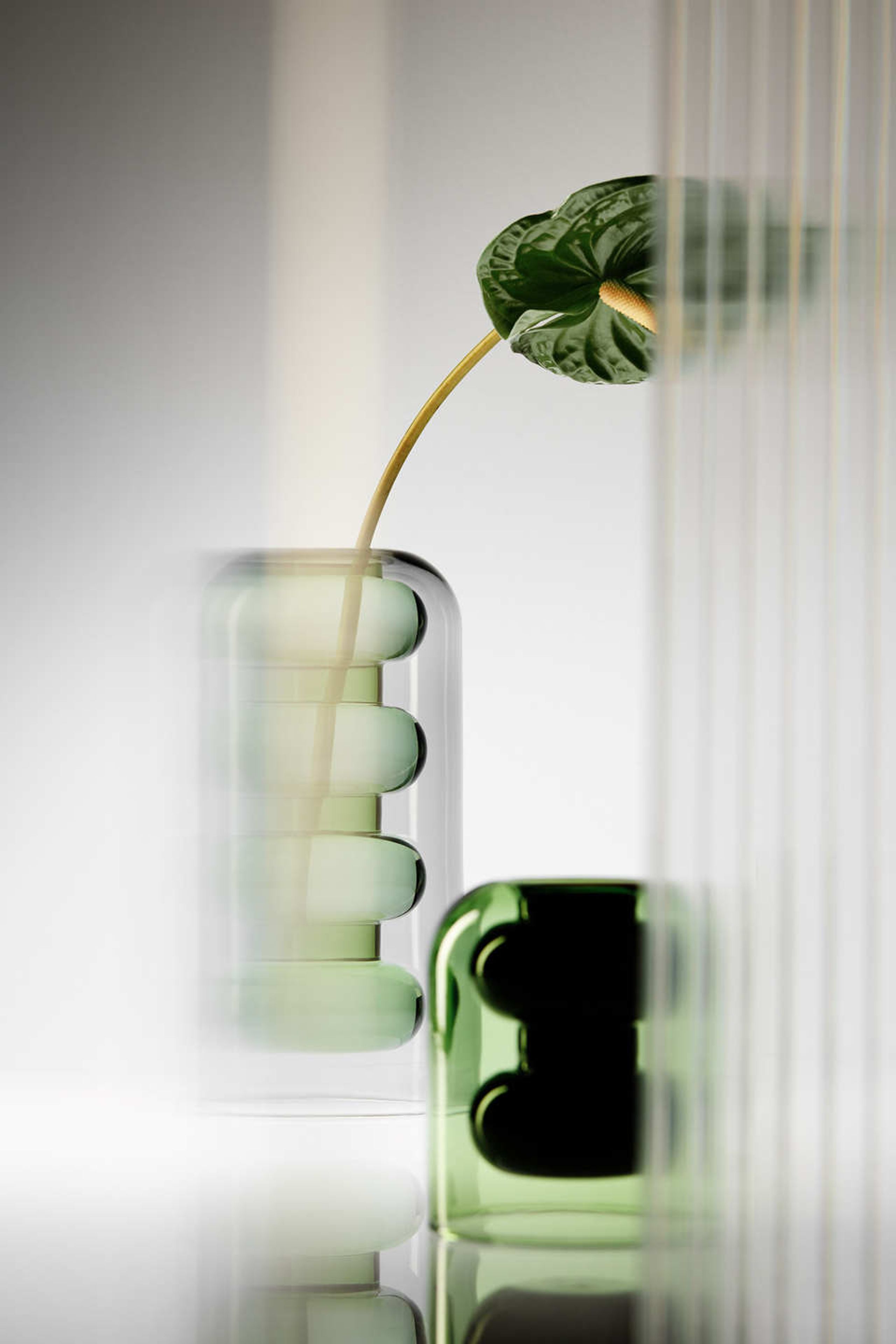 Tom Dixon - Vase - Bump Vase - Black - Short