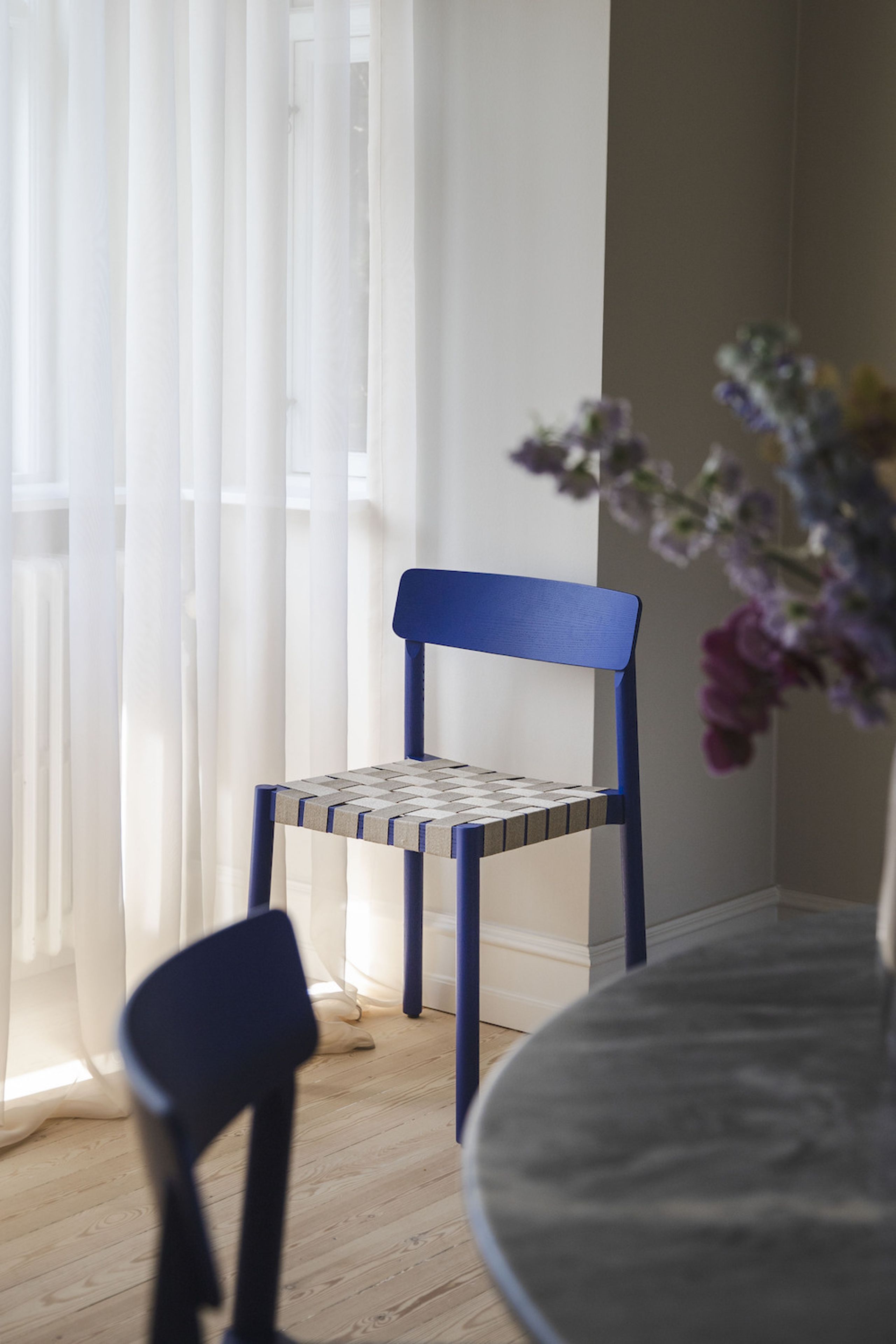 &tradition - Dining chair - Betty Chair TK1 Special Edition / ByFlou x &Tradition - Monach & Natural Webbing