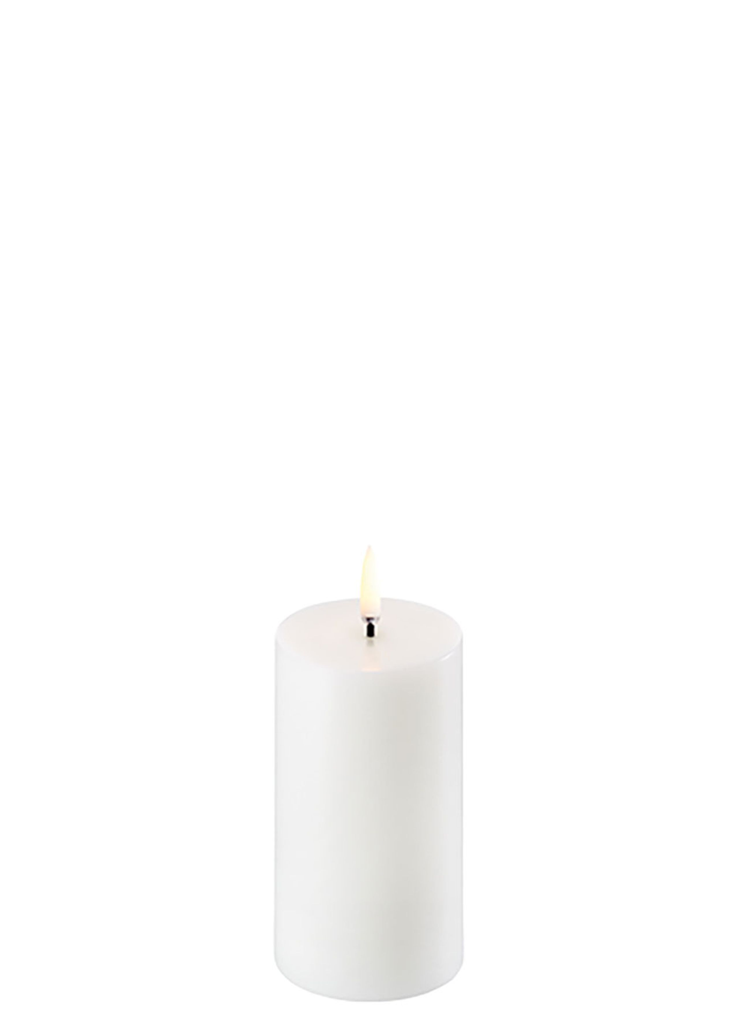 Uyuni - Kerzen - LED Pillar Candle - Nordic White/Smooth - 5,8x10 cm