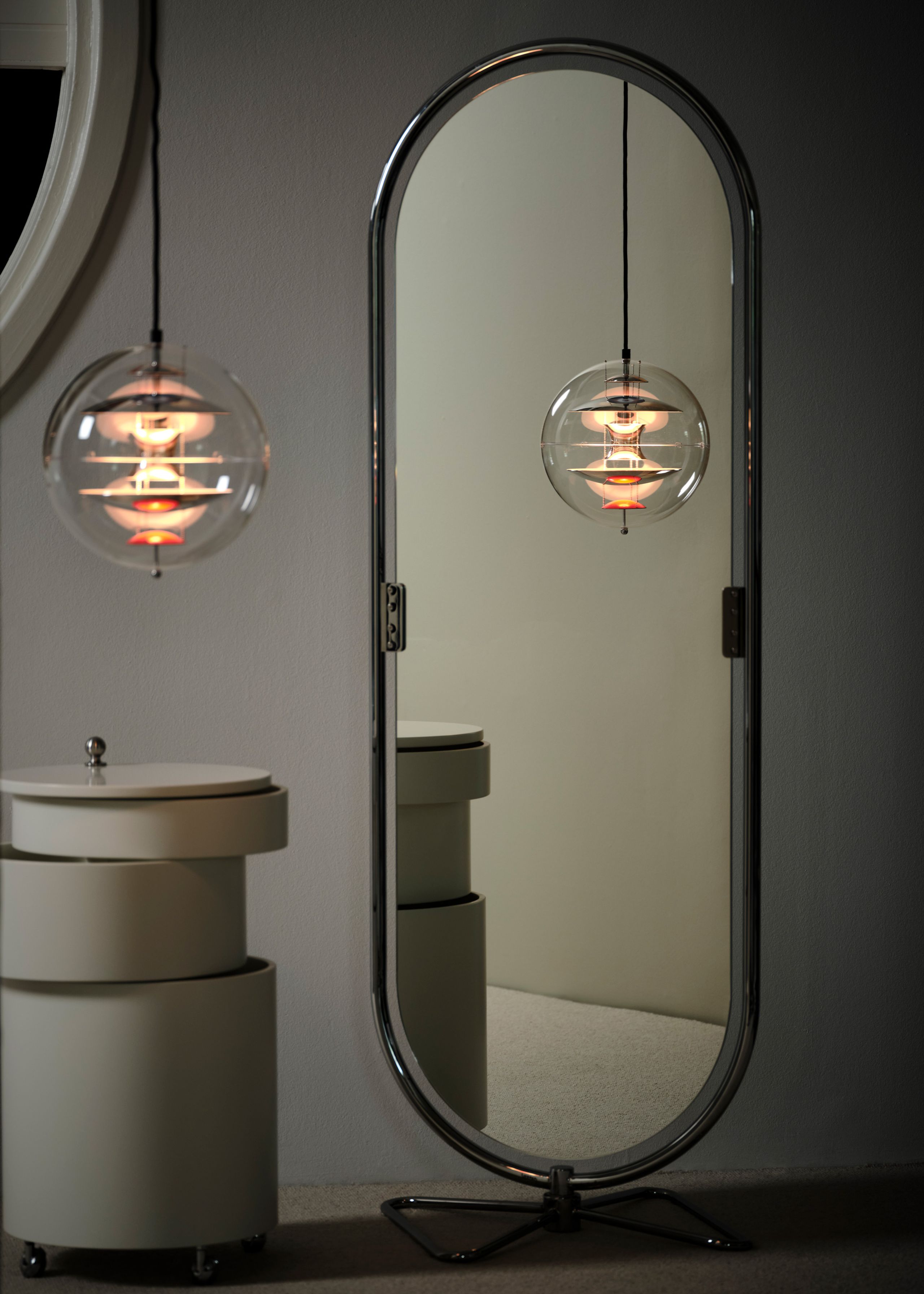 Verpan - Závěsné svítidlo - VP Globe Mini - Krom/Rød/Blå